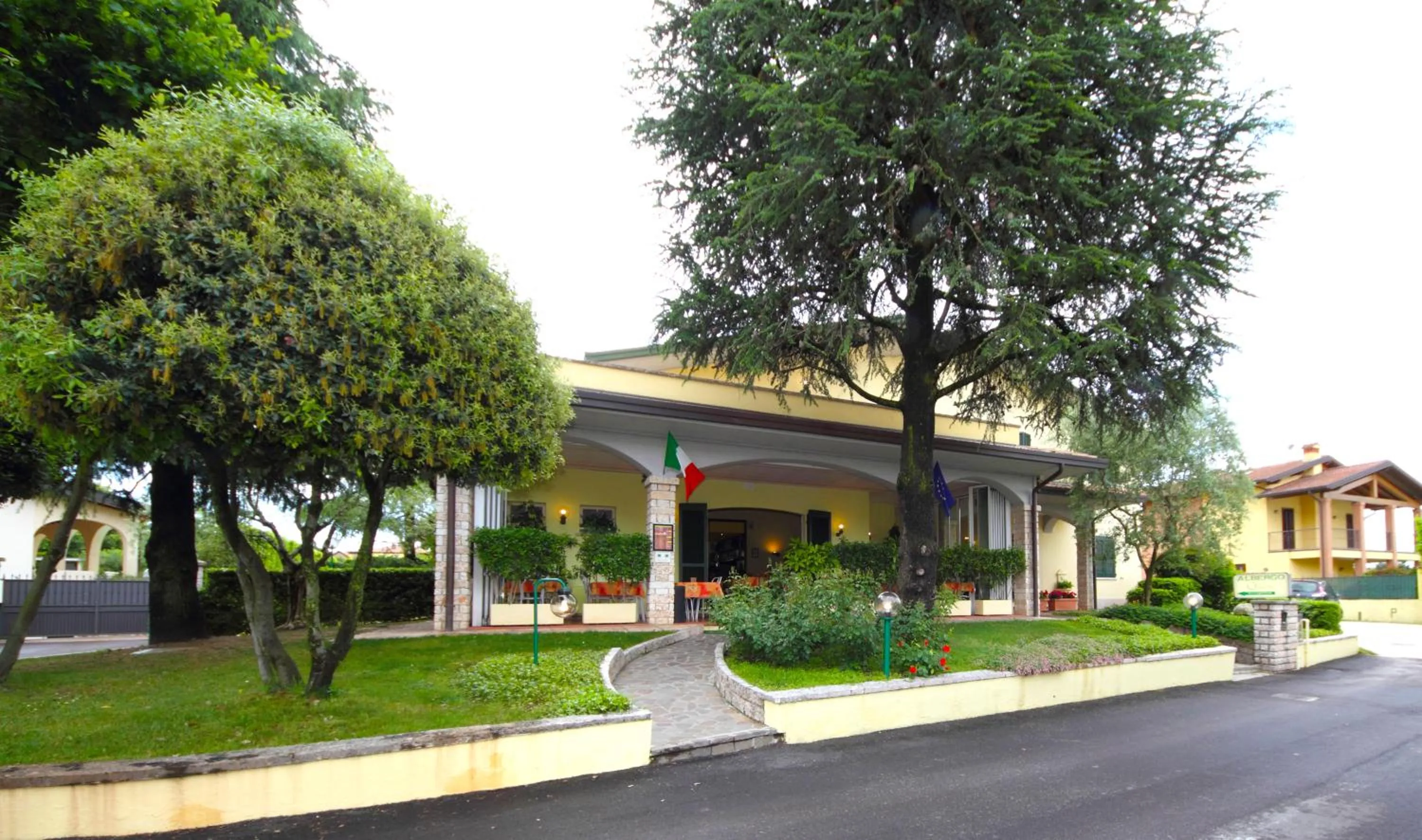 Property building in Albergo La Quiete