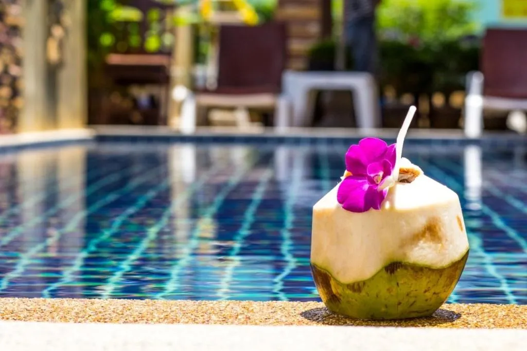 Swimming pool in Hathai House