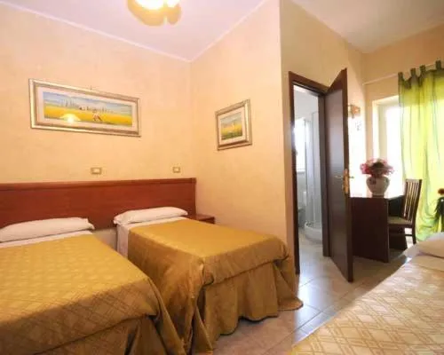 Bedroom, Bed in Hotel Casarola - Trigoria