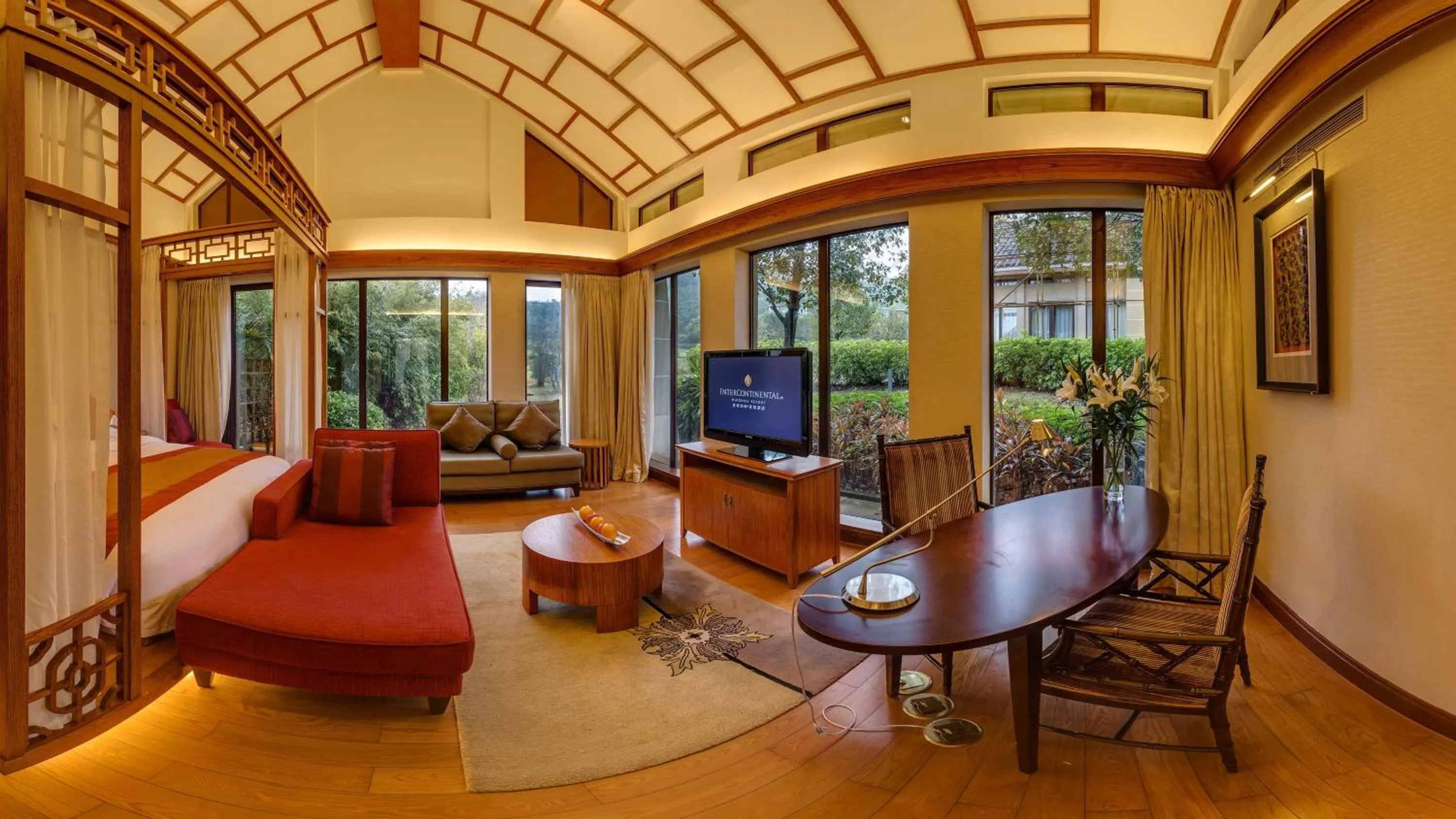 Photo of the whole room, Seating Area in InterContinental Huizhou