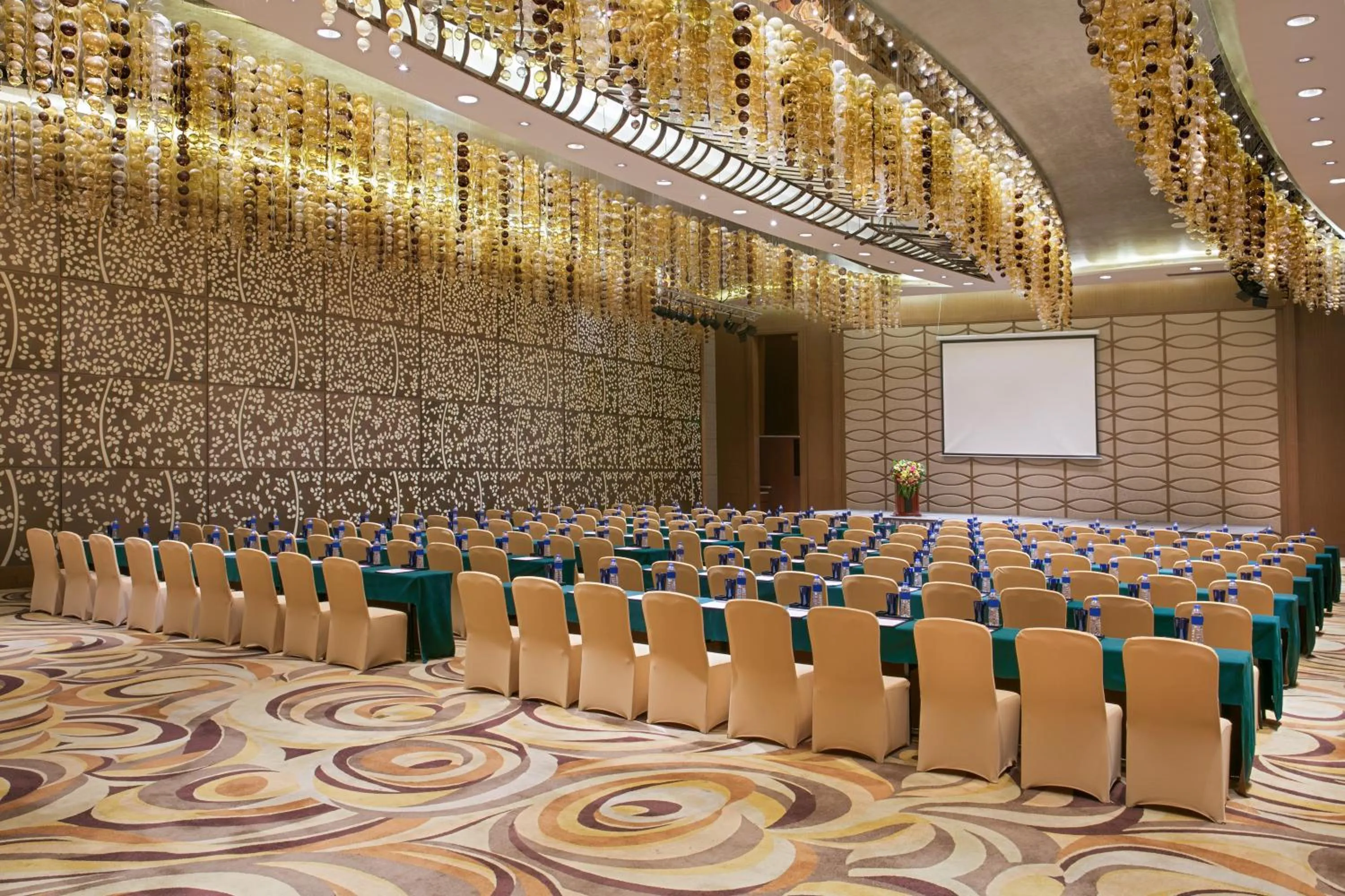 Banquet/Function facilities in Crowne Plaza Zhongshan Wing On City by IHG