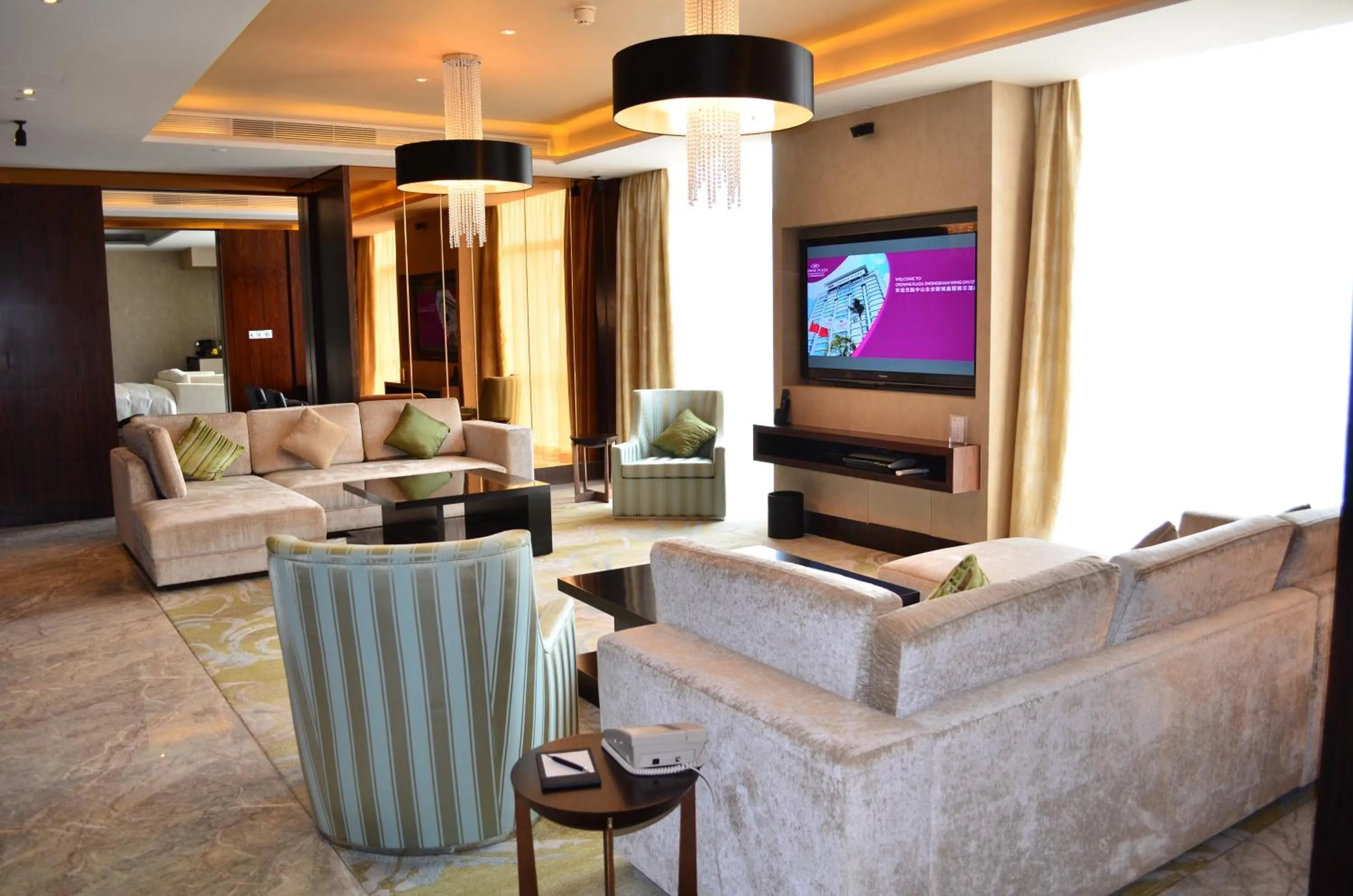 Photo of the whole room in Crowne Plaza Zhongshan Wing On City by IHG