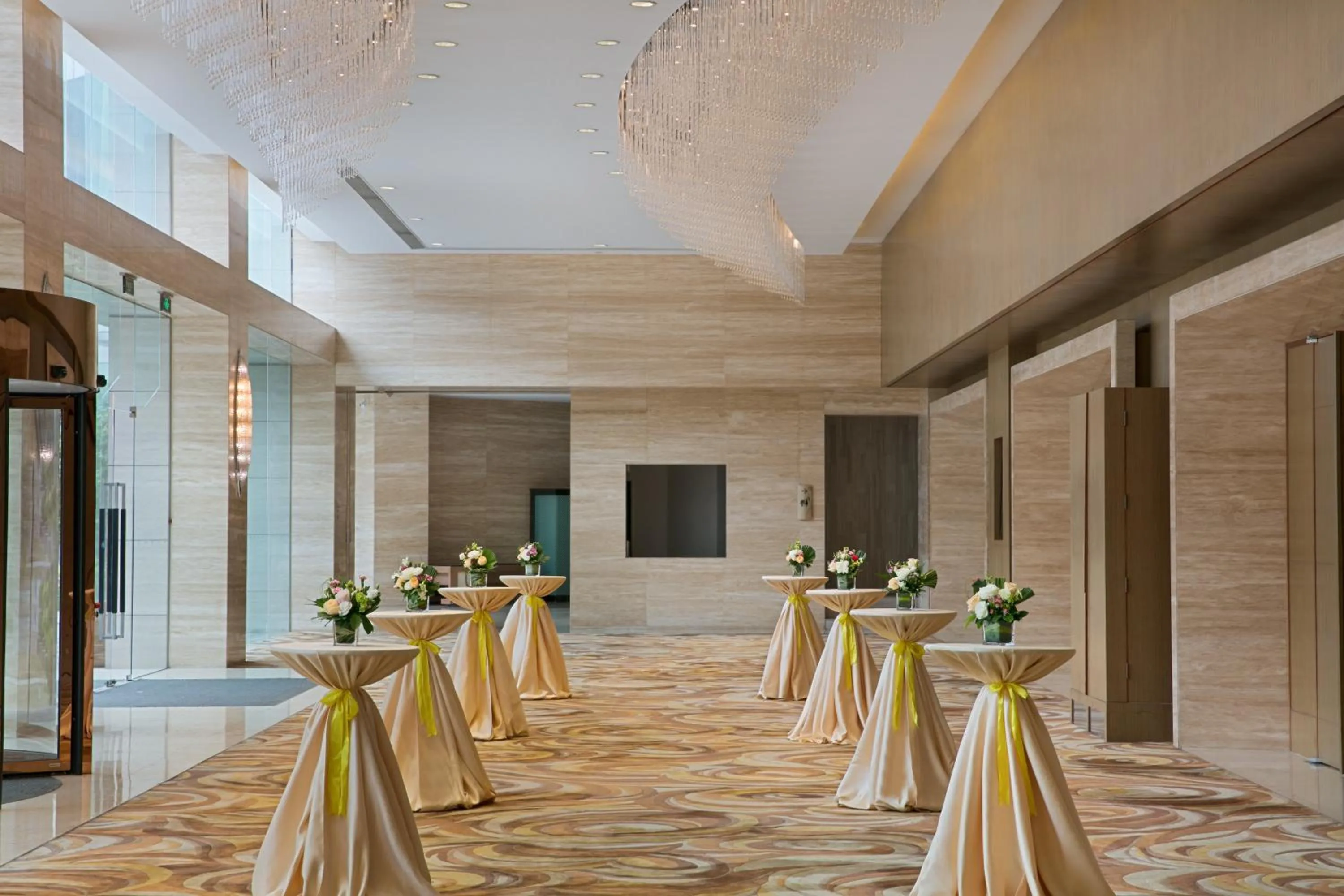 Meeting/conference room in Crowne Plaza Zhongshan Wing On City by IHG
