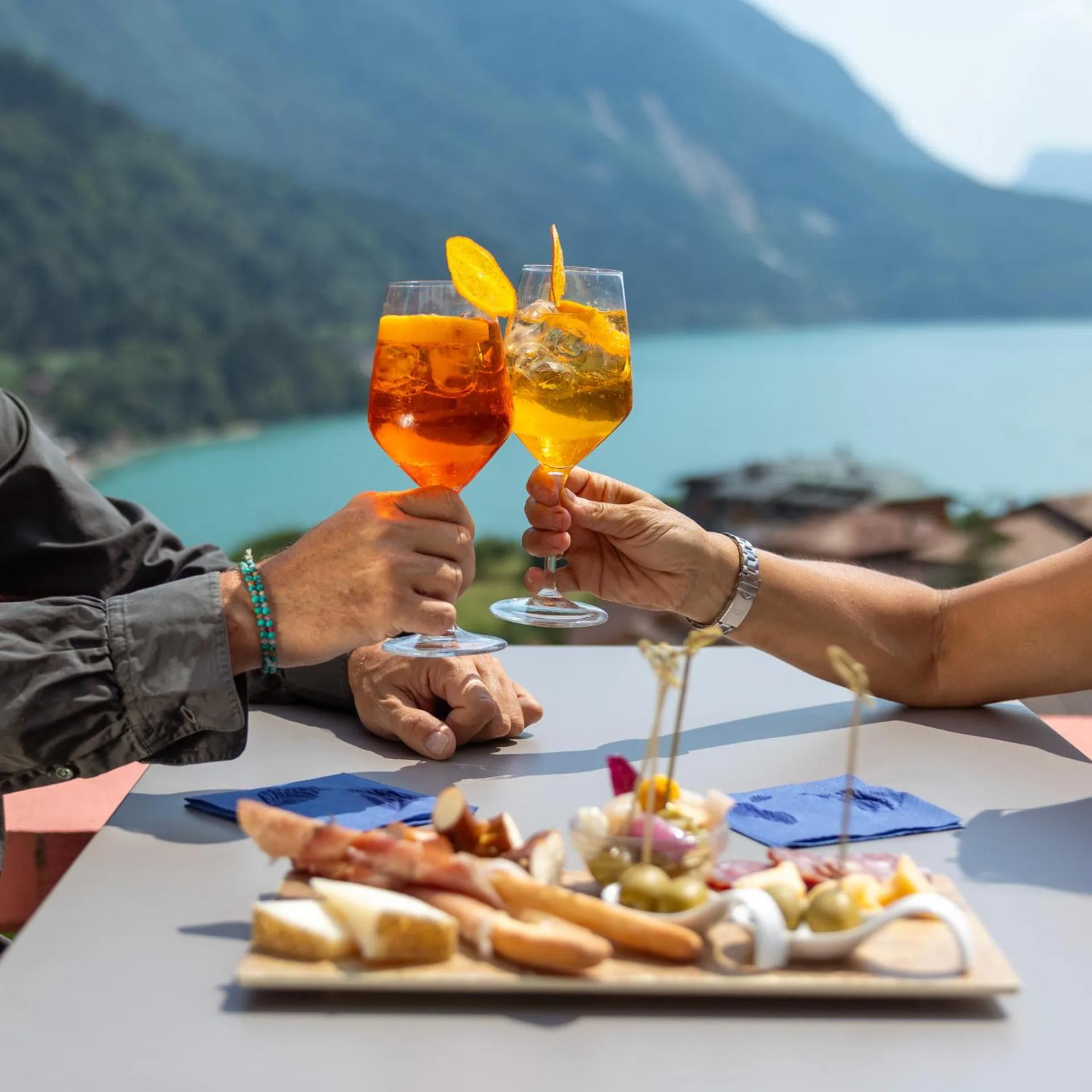 Balcony/Terrace in Hotel Londra Slow Living Molveno