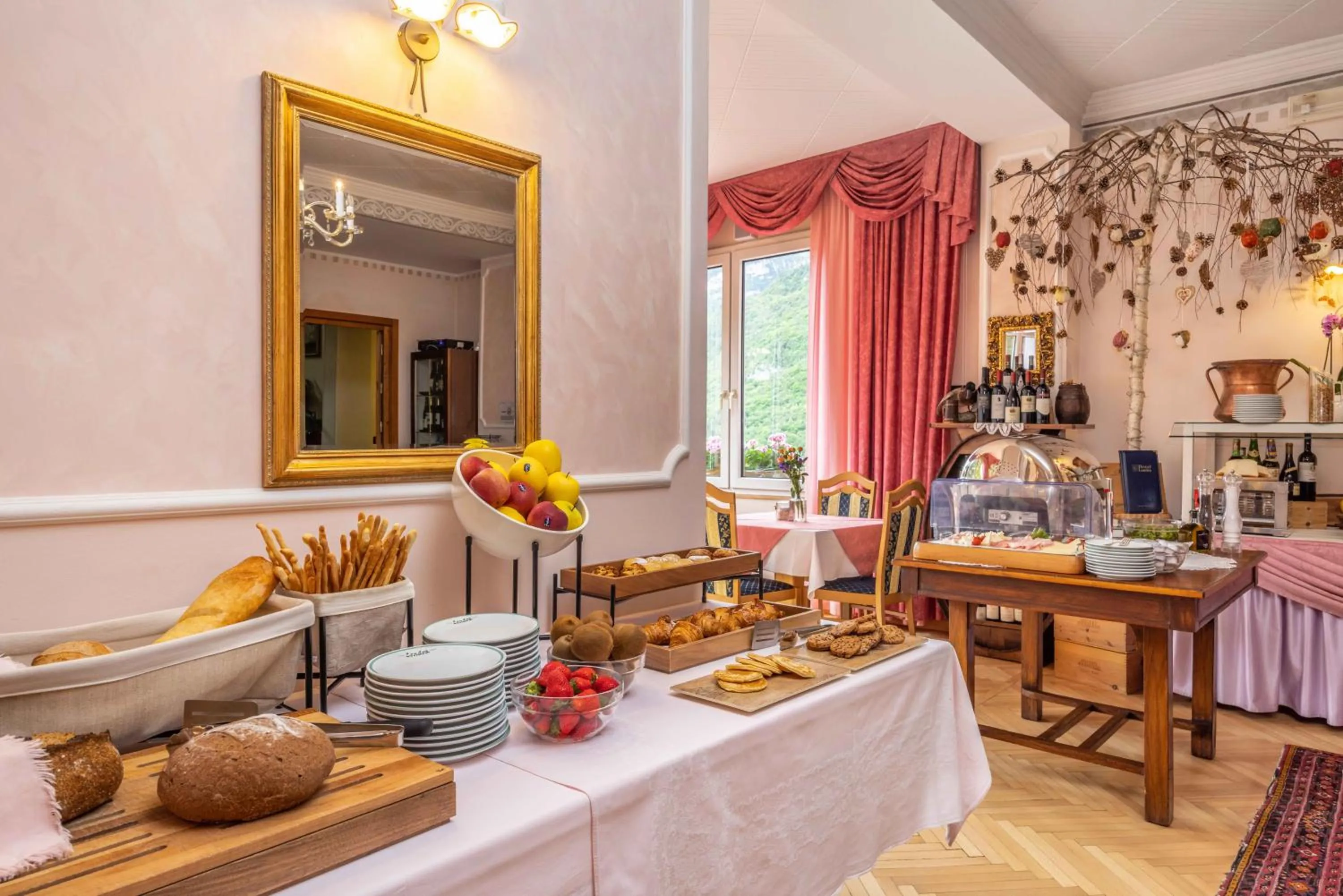 Hotel Londra Slow Living Molveno