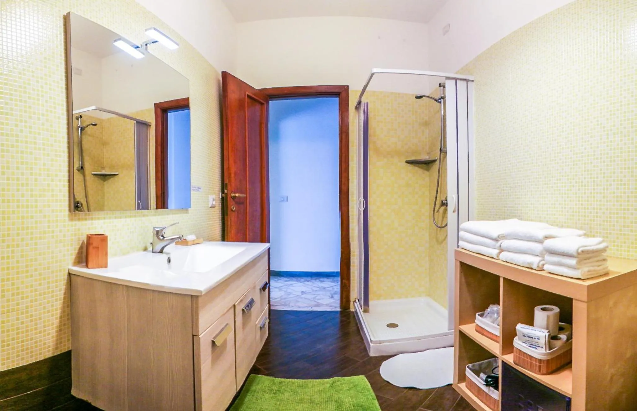 Shower in Melo Accommodations