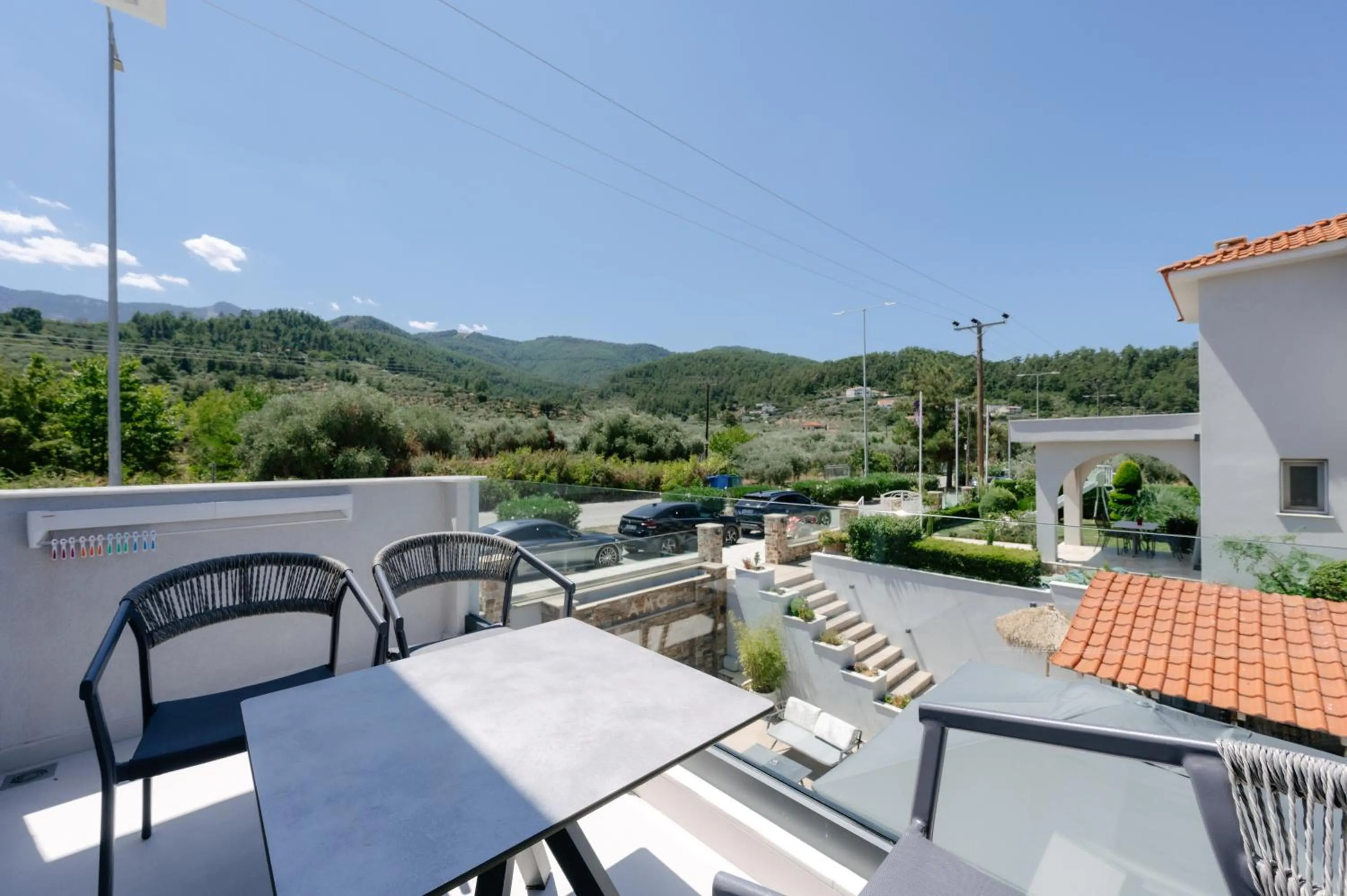 Property building in Metsikas Residence