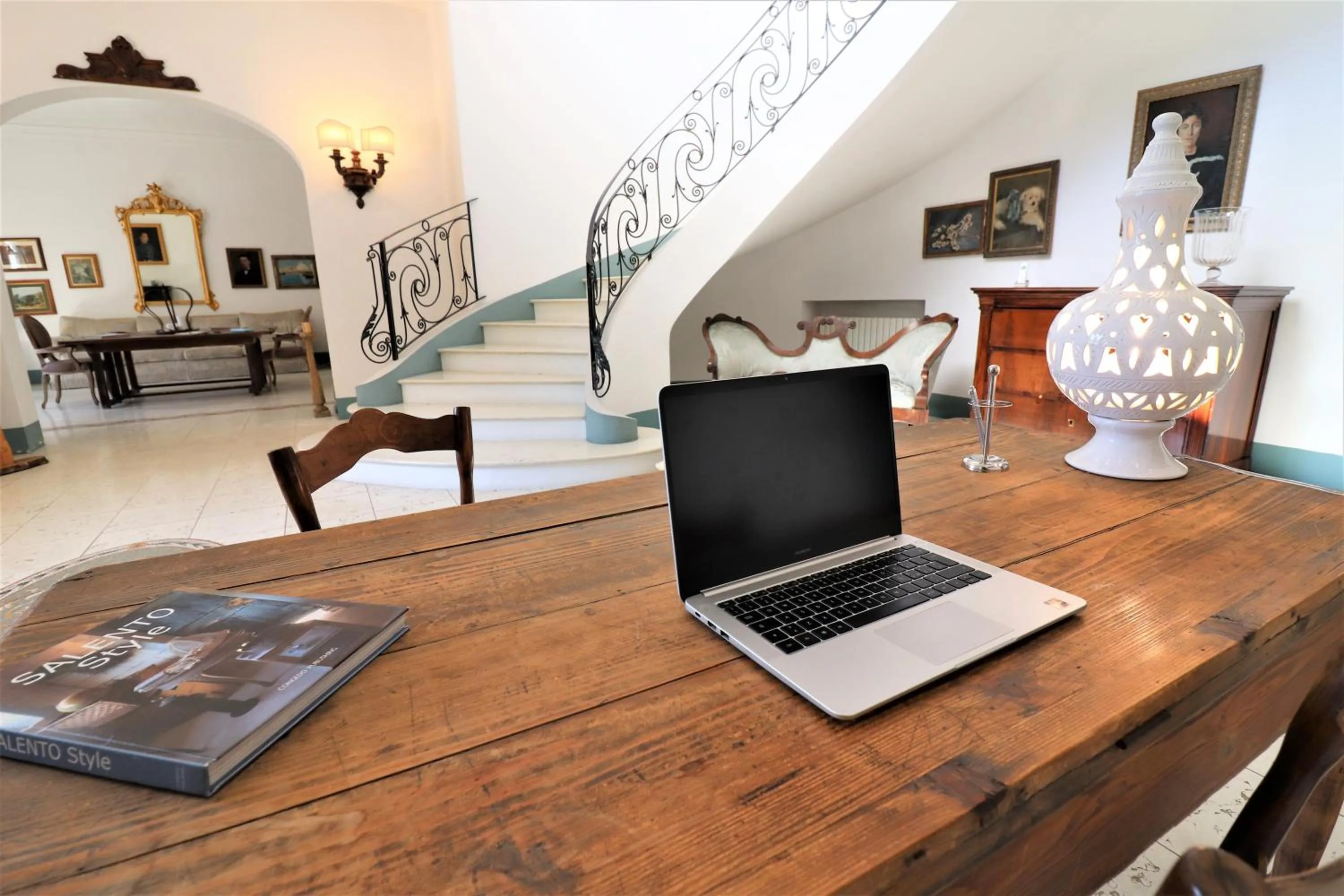 Lobby or reception in Relais Delle Rose