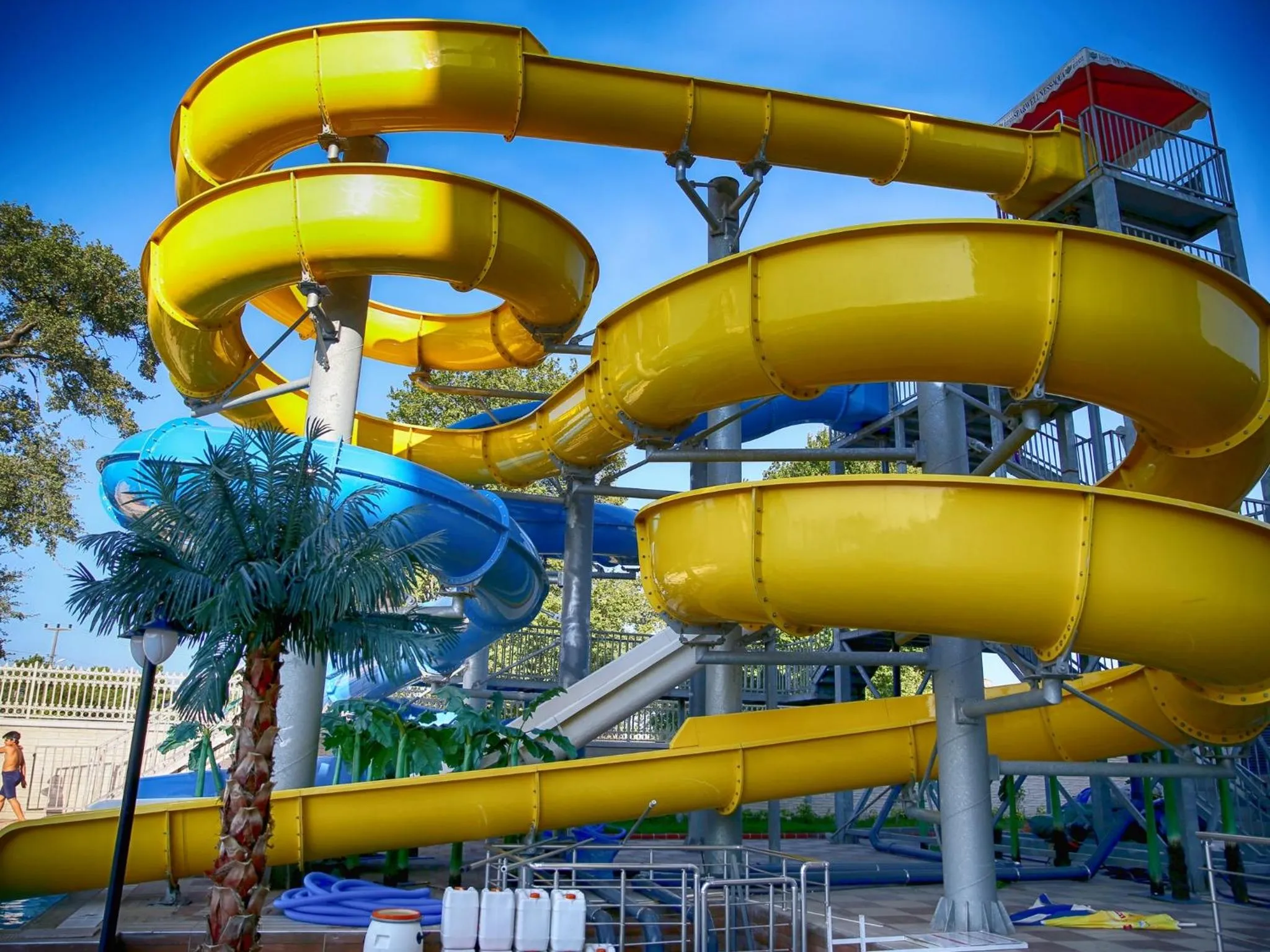 Swimming pool in Elegance Resort Hotel & SPA Wellness-Aqua