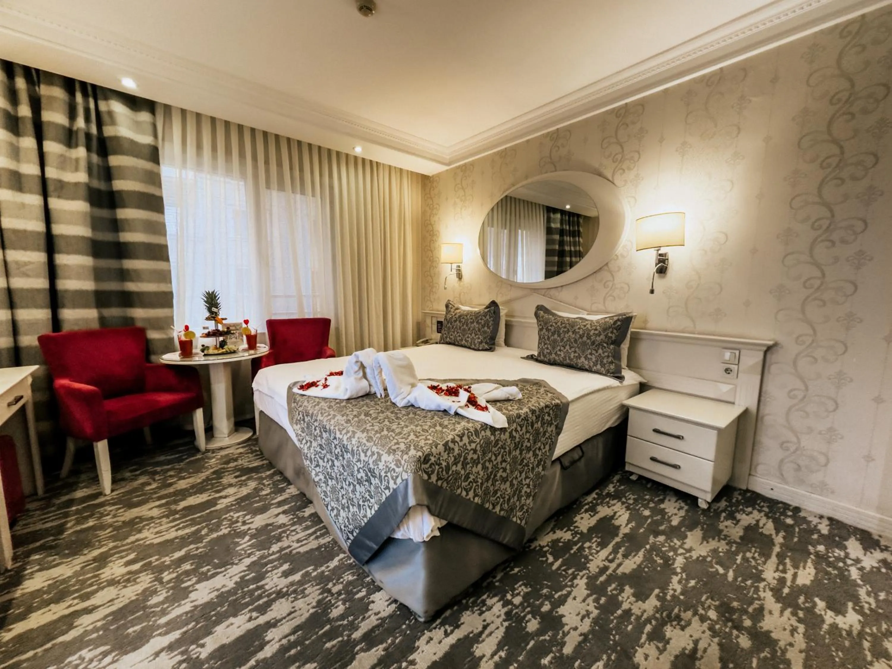 Bed in Elegance Resort Hotel & SPA Wellness-Aqua