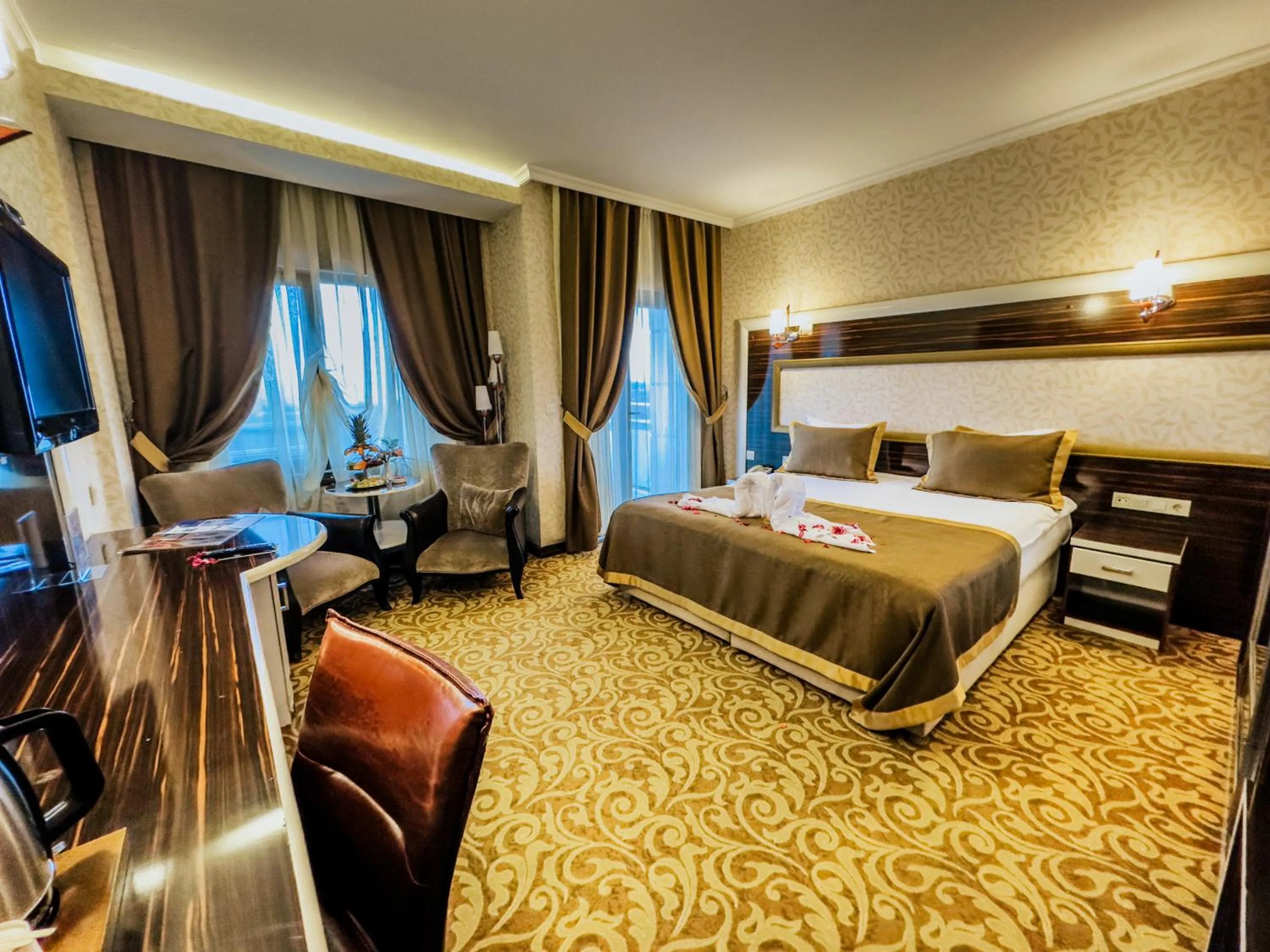 Bed in Elegance Resort Hotel & SPA Wellness-Aqua