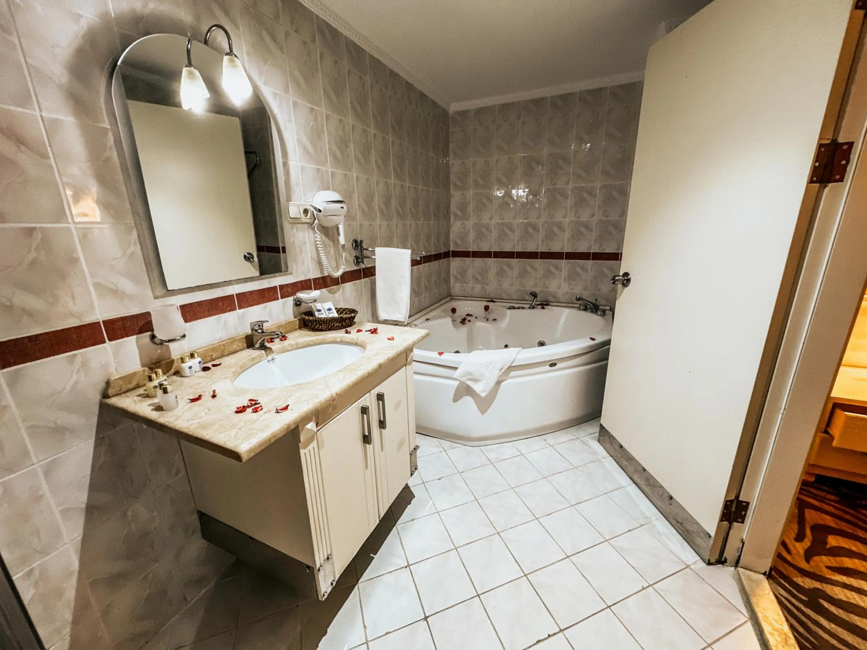 Elegance Resort Hotel & SPA Wellness-Aqua