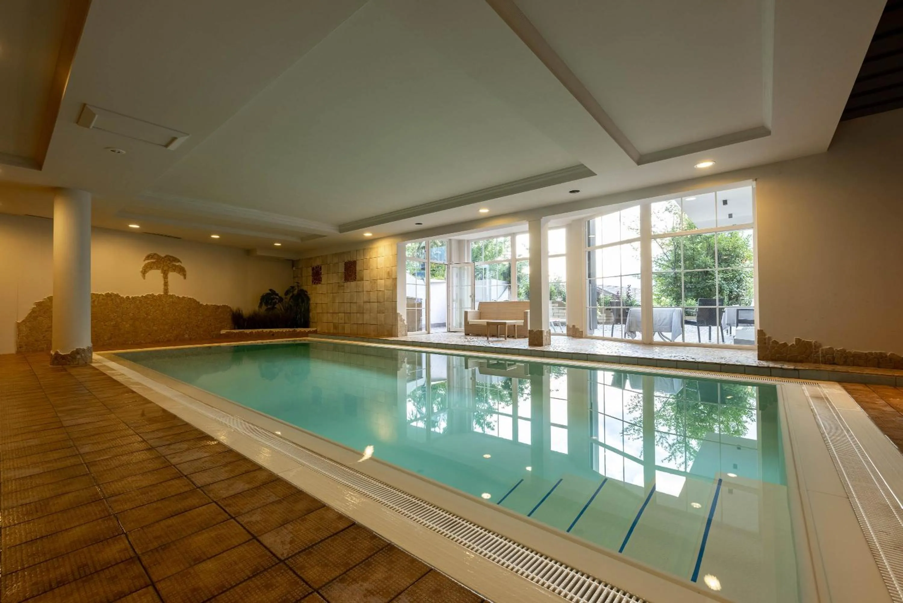 Swimming pool in Hotel Finkenhof - Feel at home