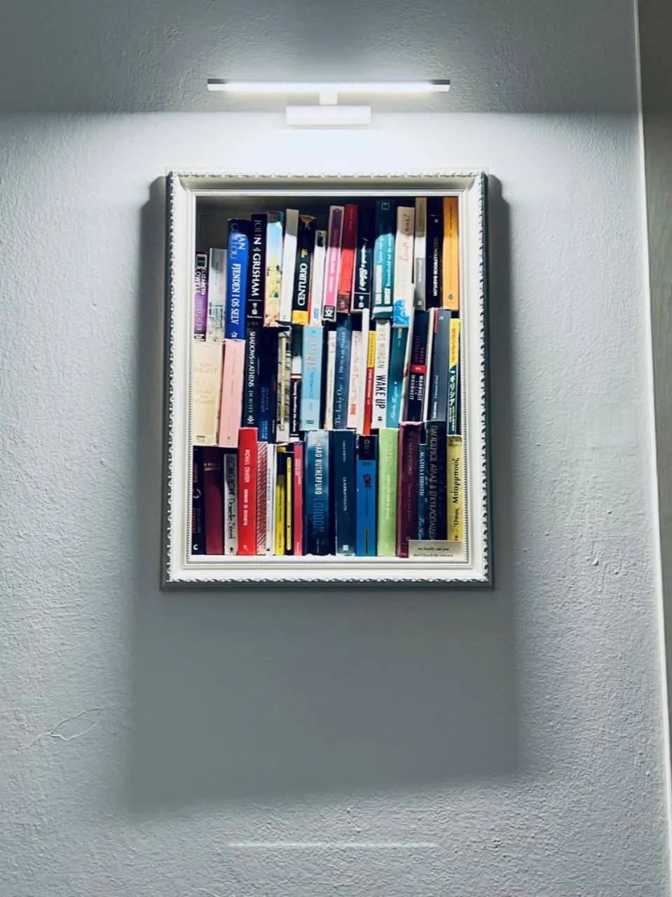 Library in Matogianni Hotel