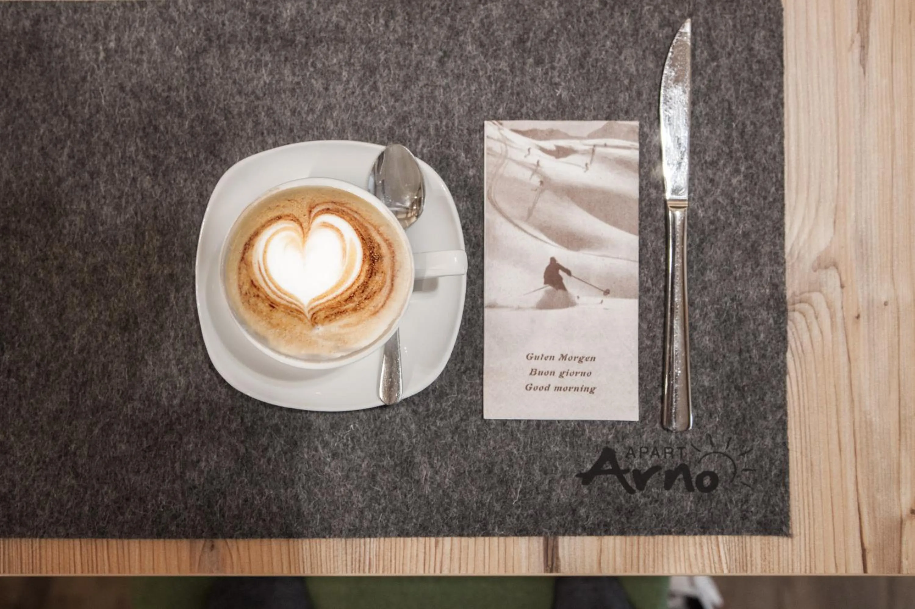 Communal lounge/ TV room in Apart Hotel Arno