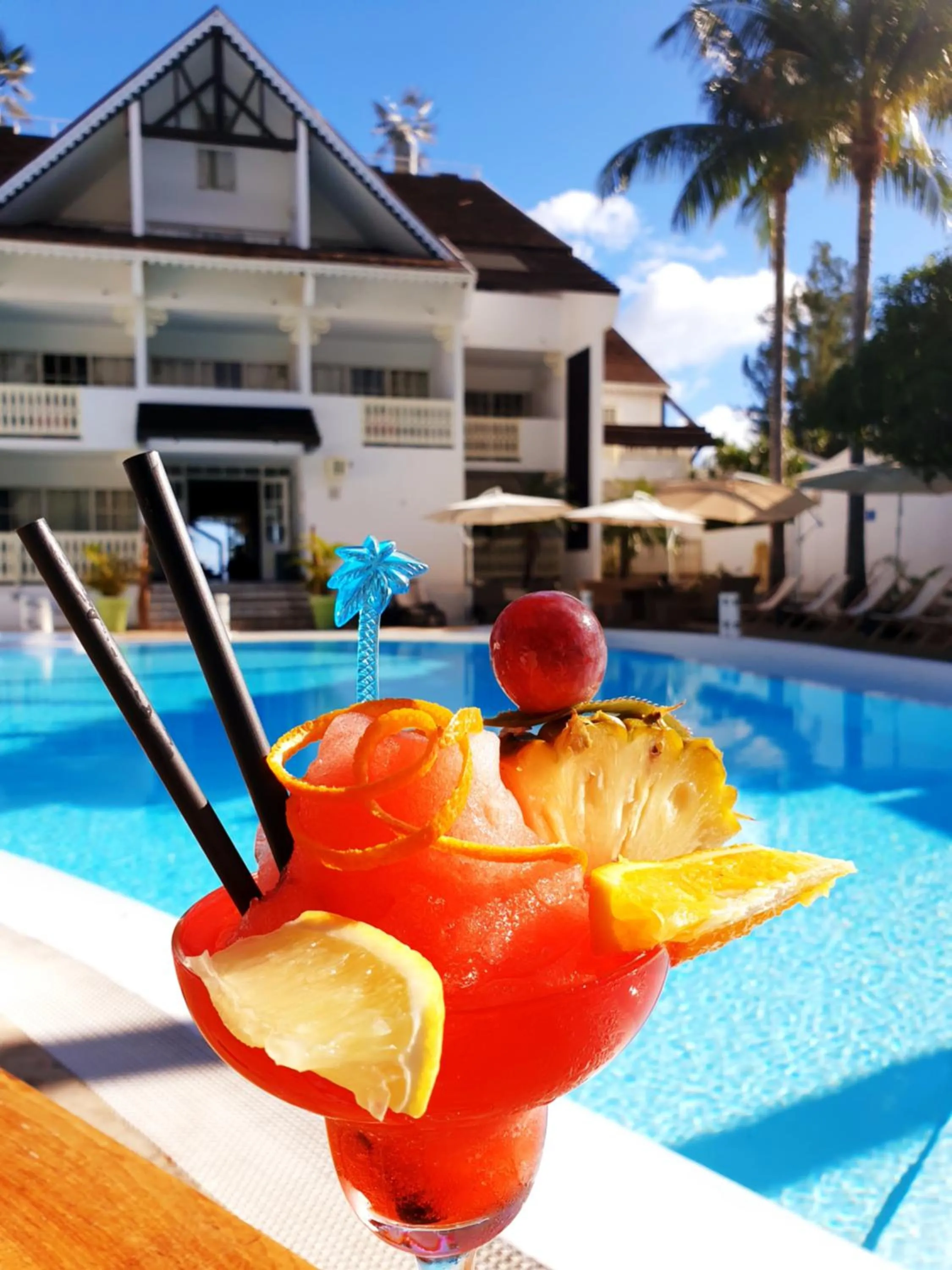 Swimming pool in Le Nautile Beachfront