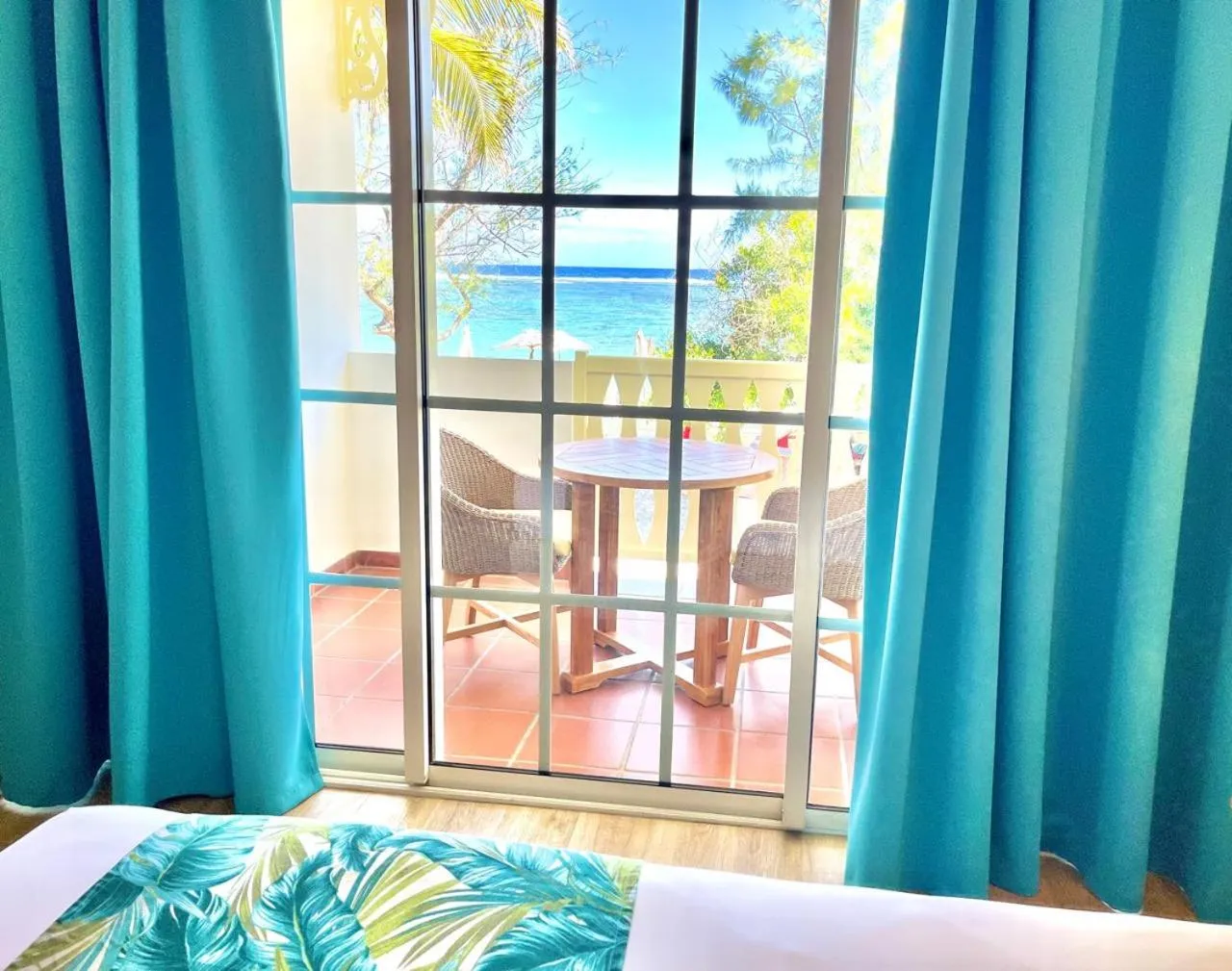 View (from property/room), Bed in Le Nautile Beachfront