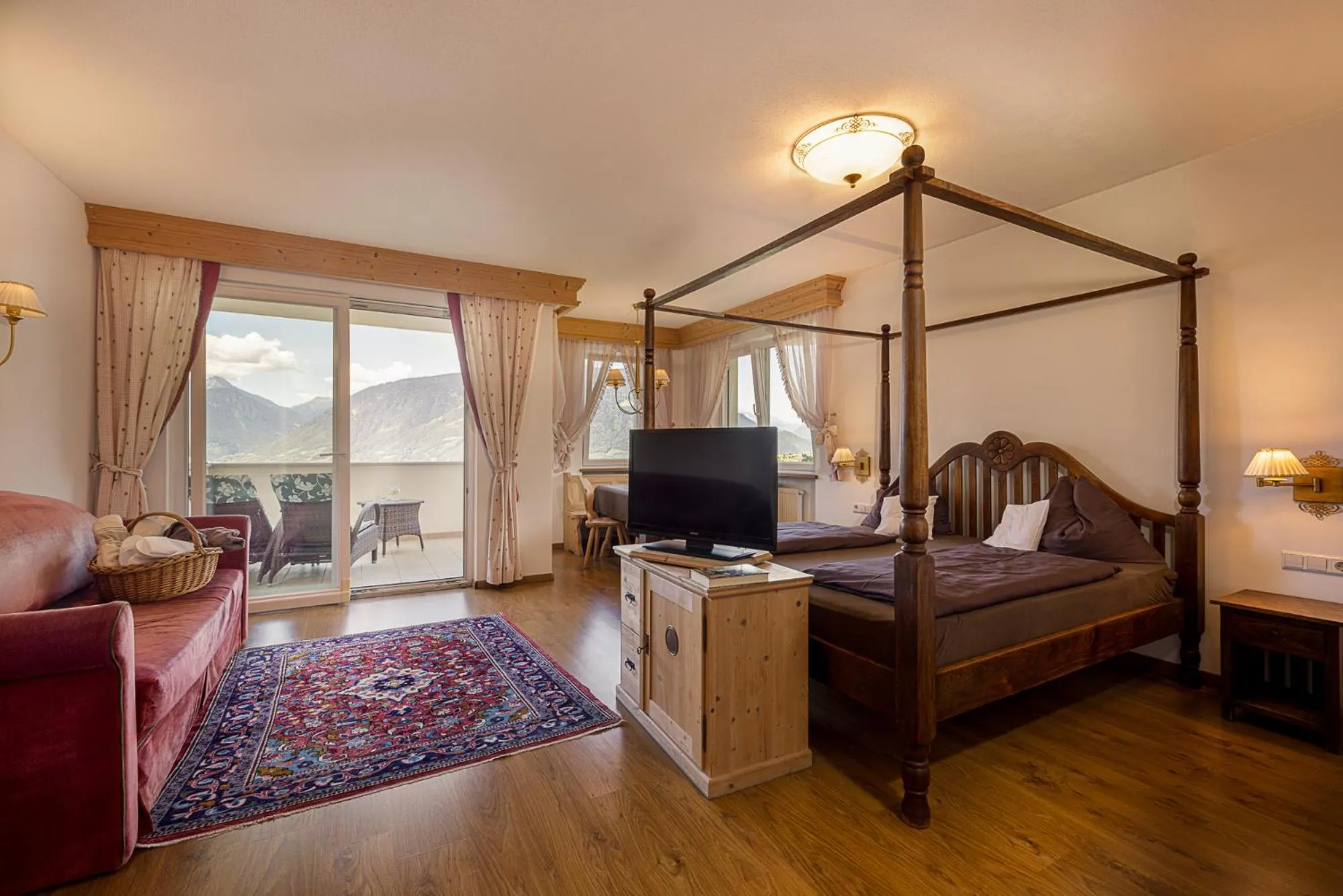 Bed in Hotel Finkennest - Panoramic Garden Resort