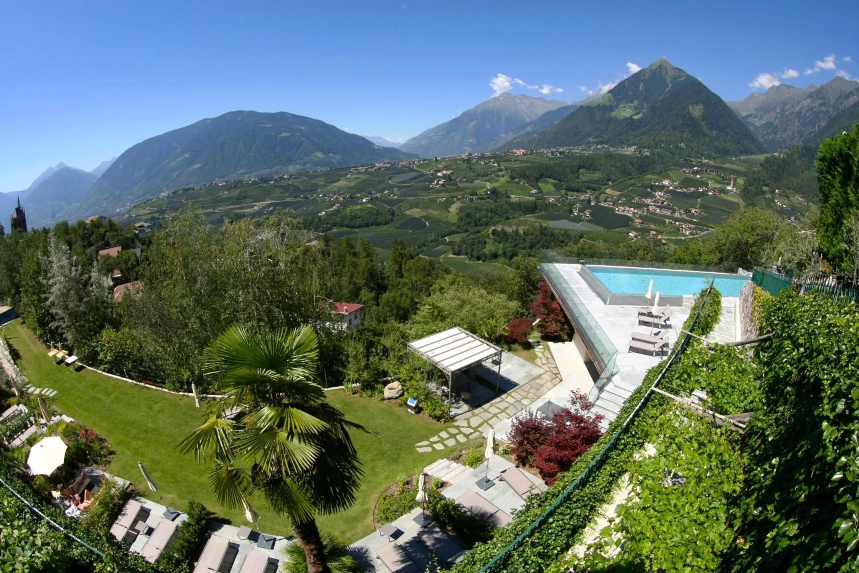 Garden view in Hotel Finkennest - Panoramic Garden Resort