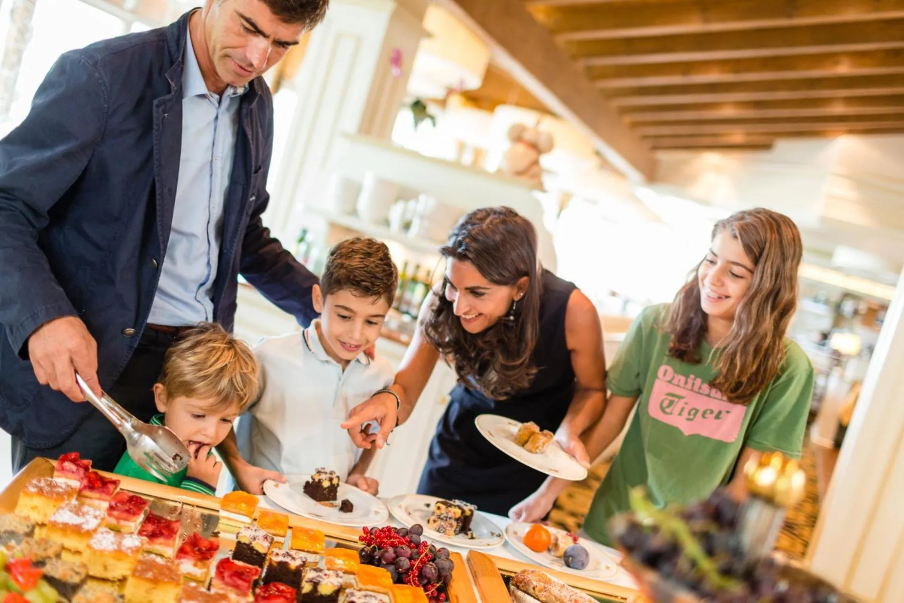 Buffet breakfast in Hotel Finkennest - Panoramic Garden Resort