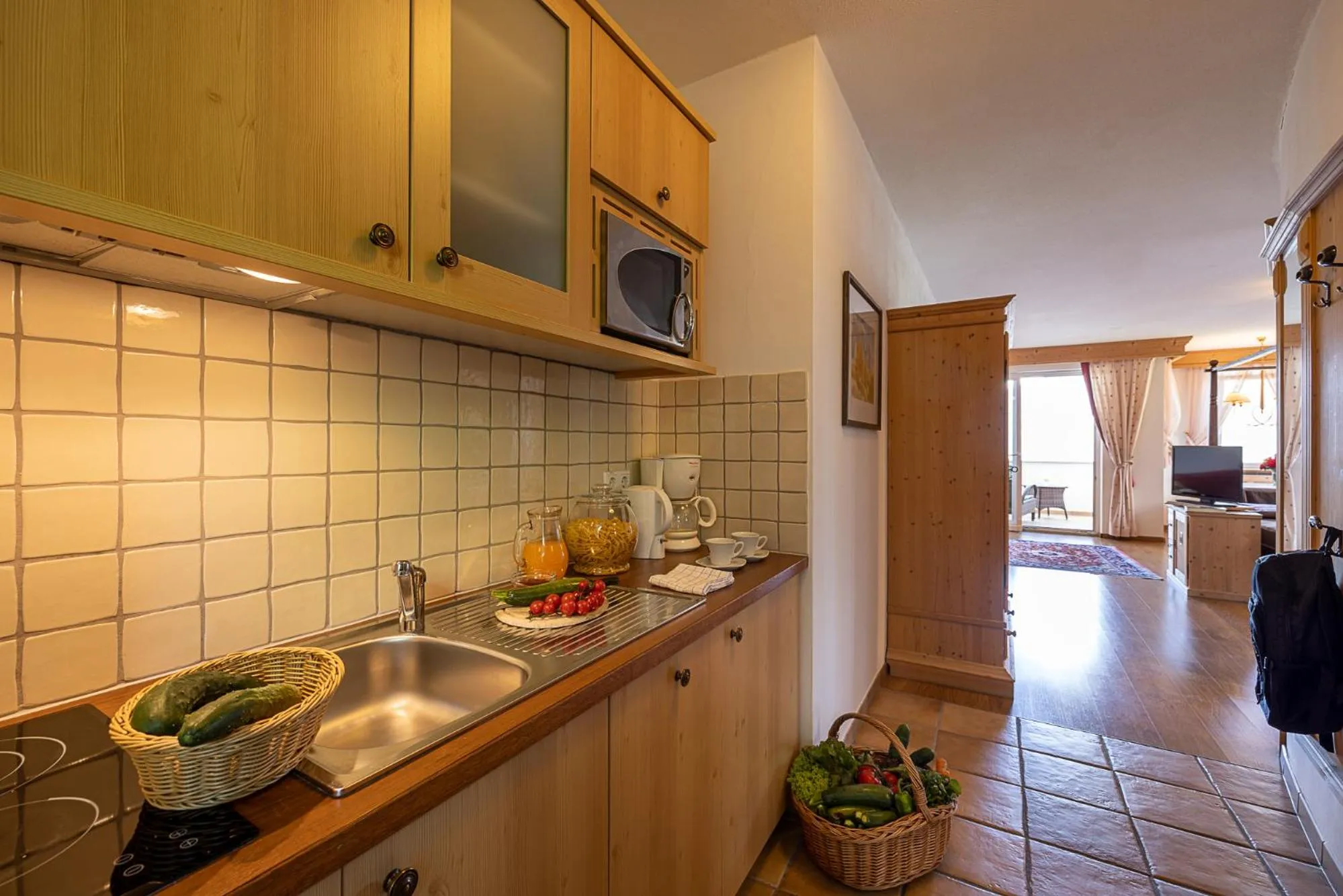 Kitchen or kitchenette in Hotel Finkennest - Panoramic Garden Resort