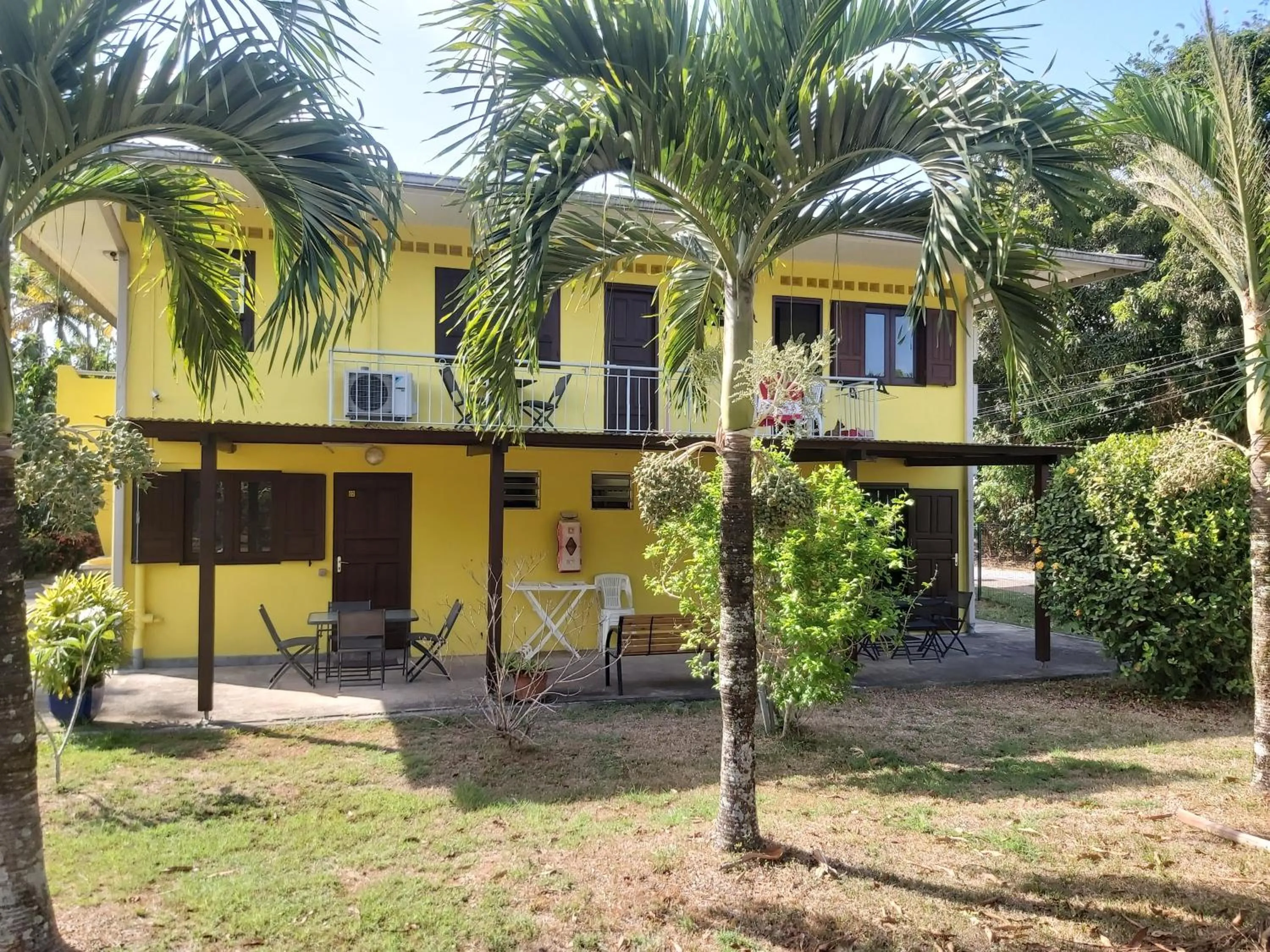 Garden in Au Petit Canal Fleuri