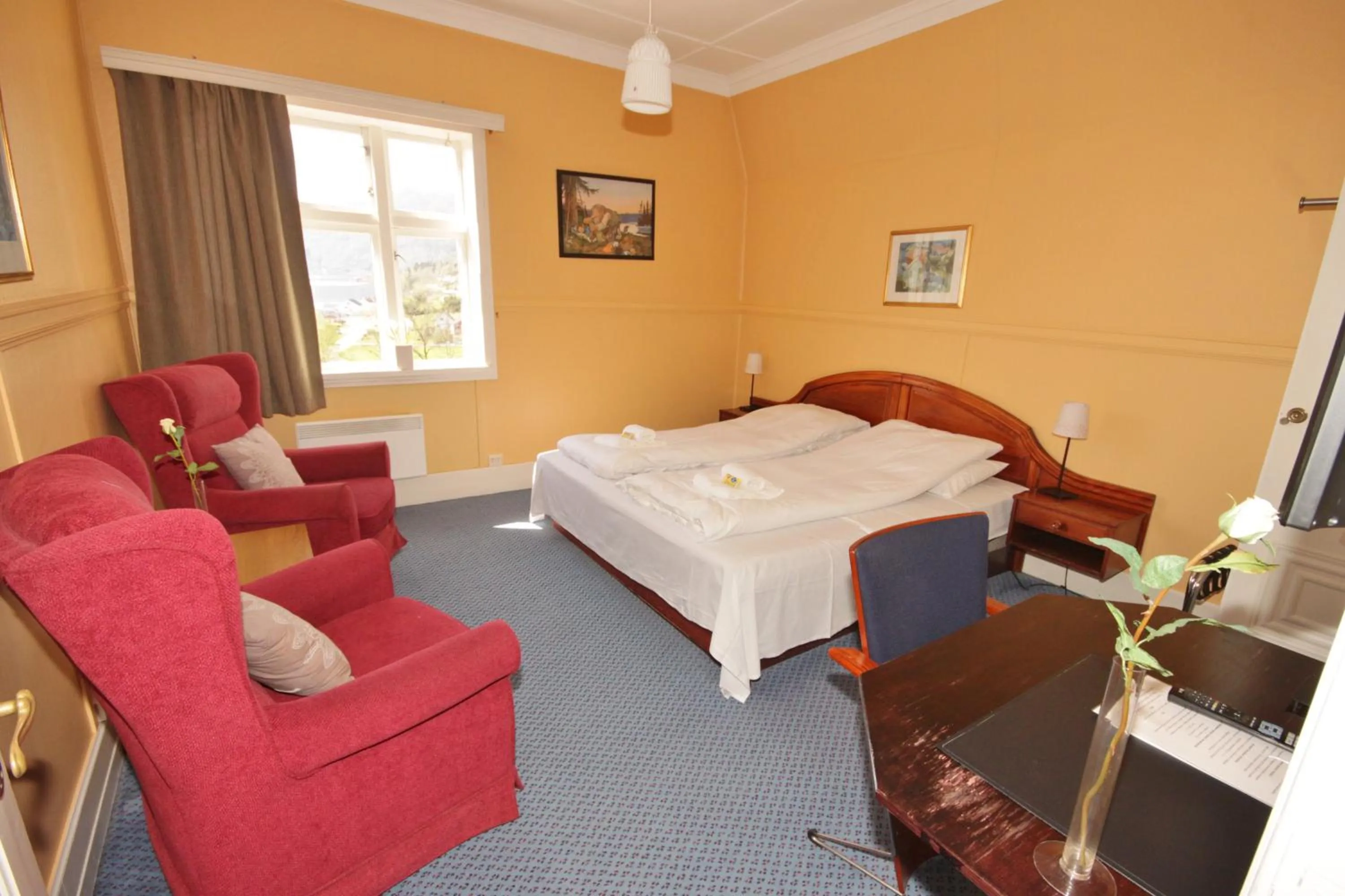 Bedroom, Bed in Sauda Fjordhotell