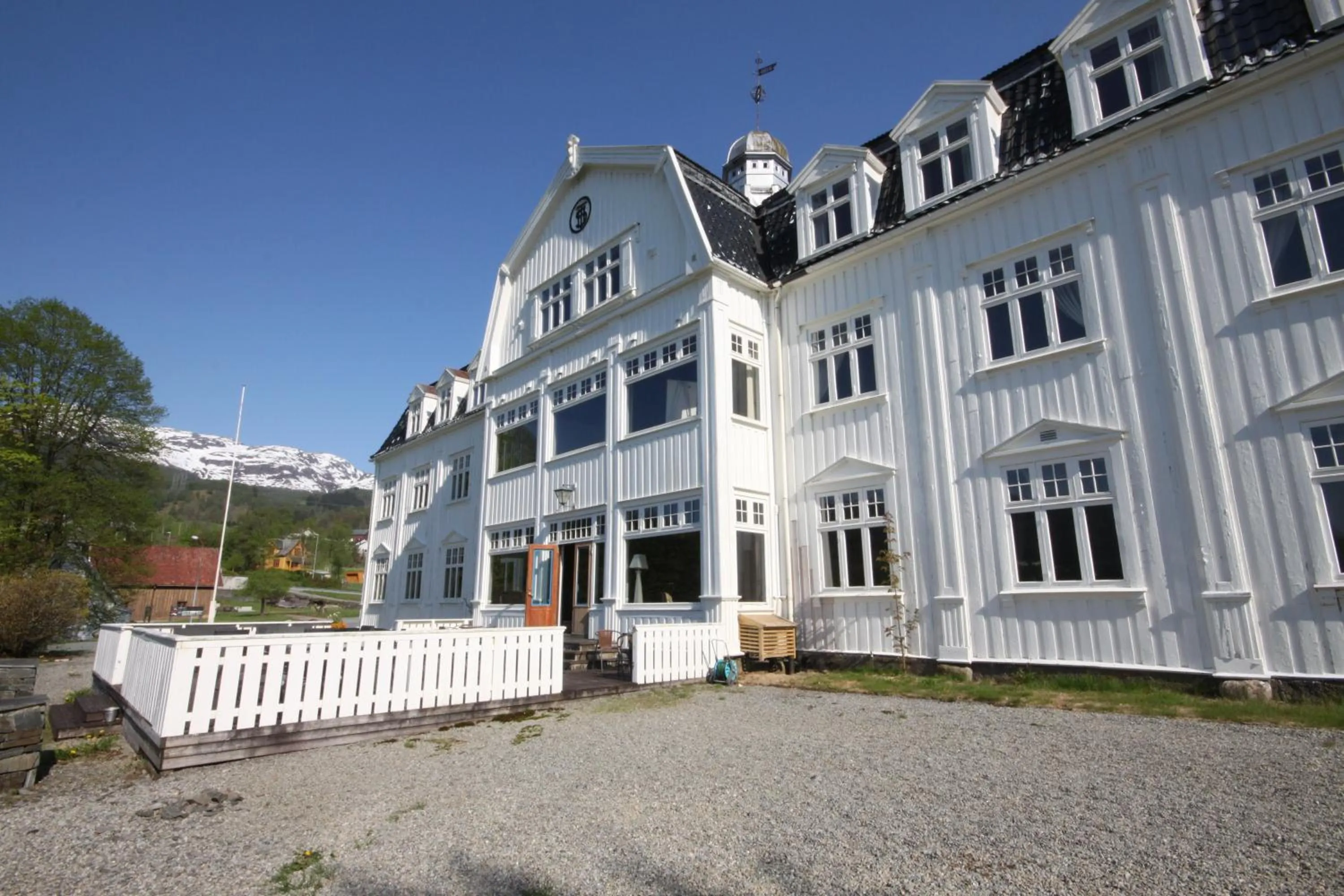 Facade/entrance in Sauda Fjordhotell
