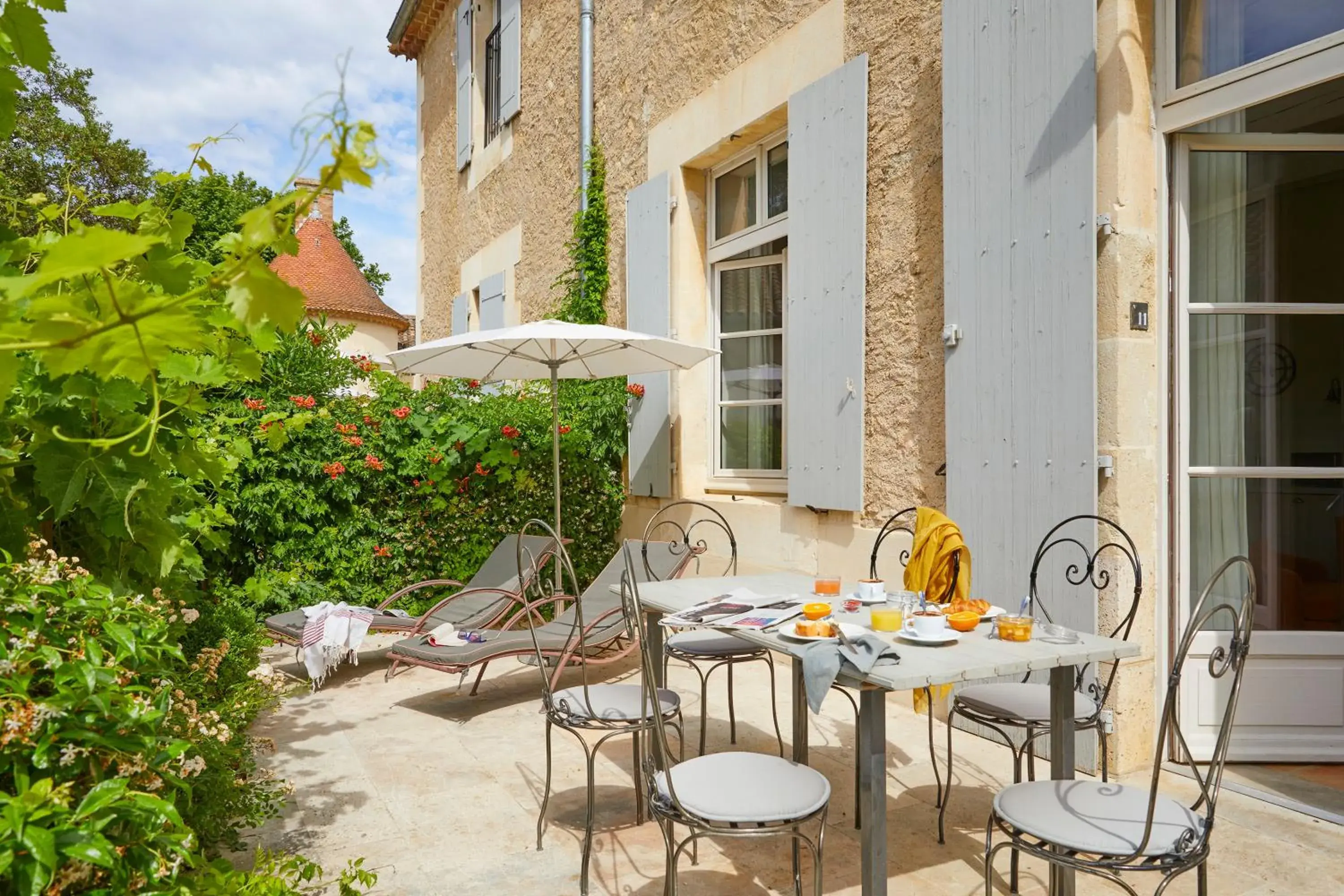 Two-Bedroom House in Château Les Carrasses Two-Bedroom House in Château Les Carrasses