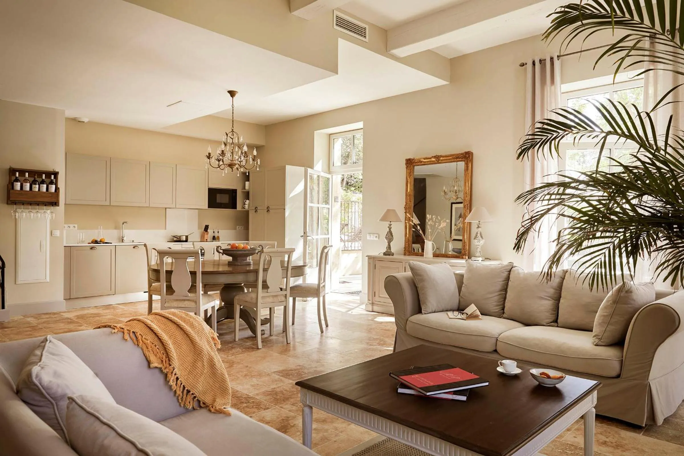 Living room in Château Les Carrasses