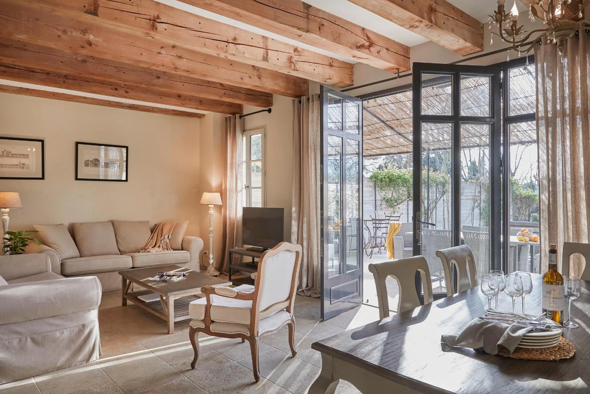 Living room in Château Les Carrasses