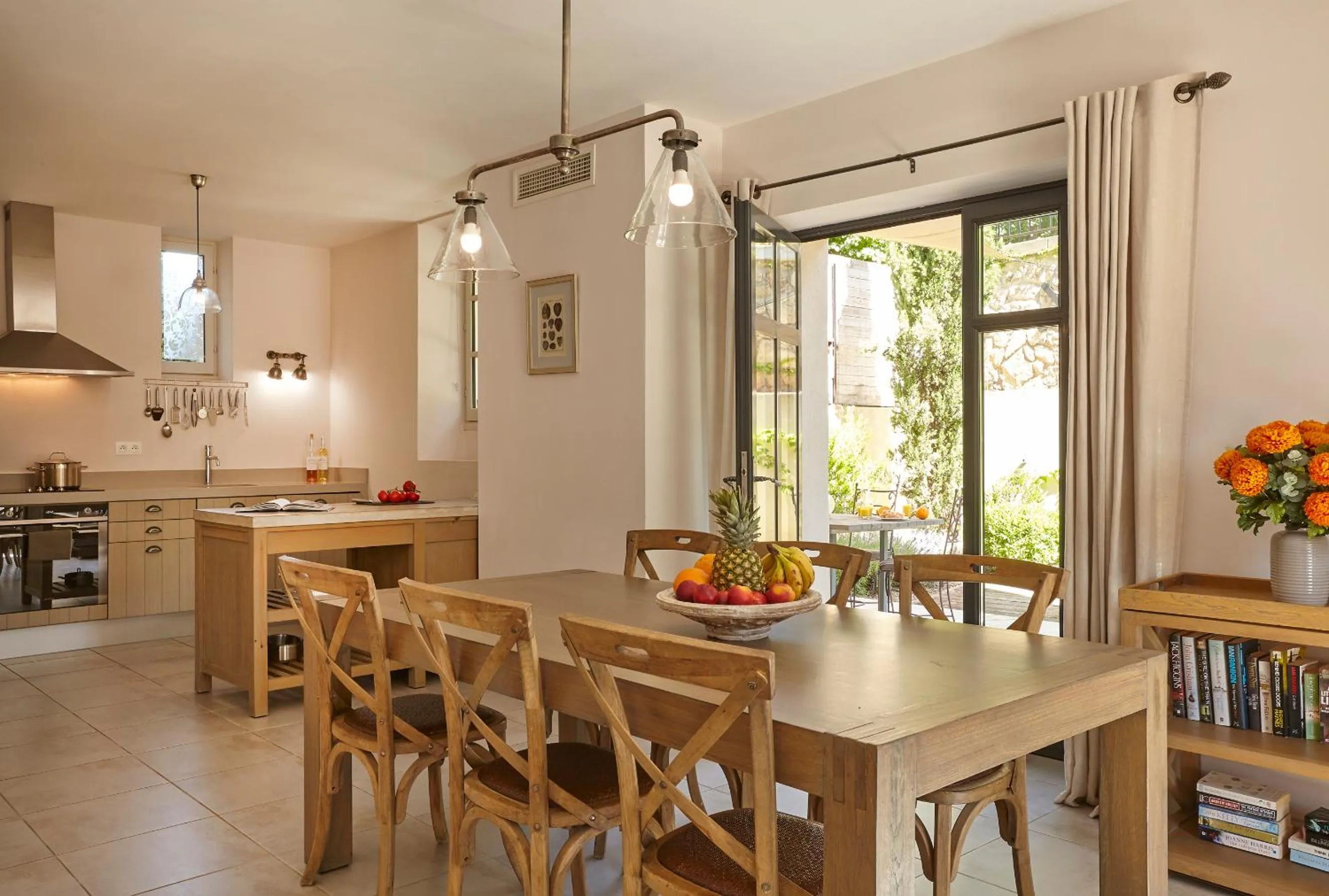 Dining area in Château Les Carrasses