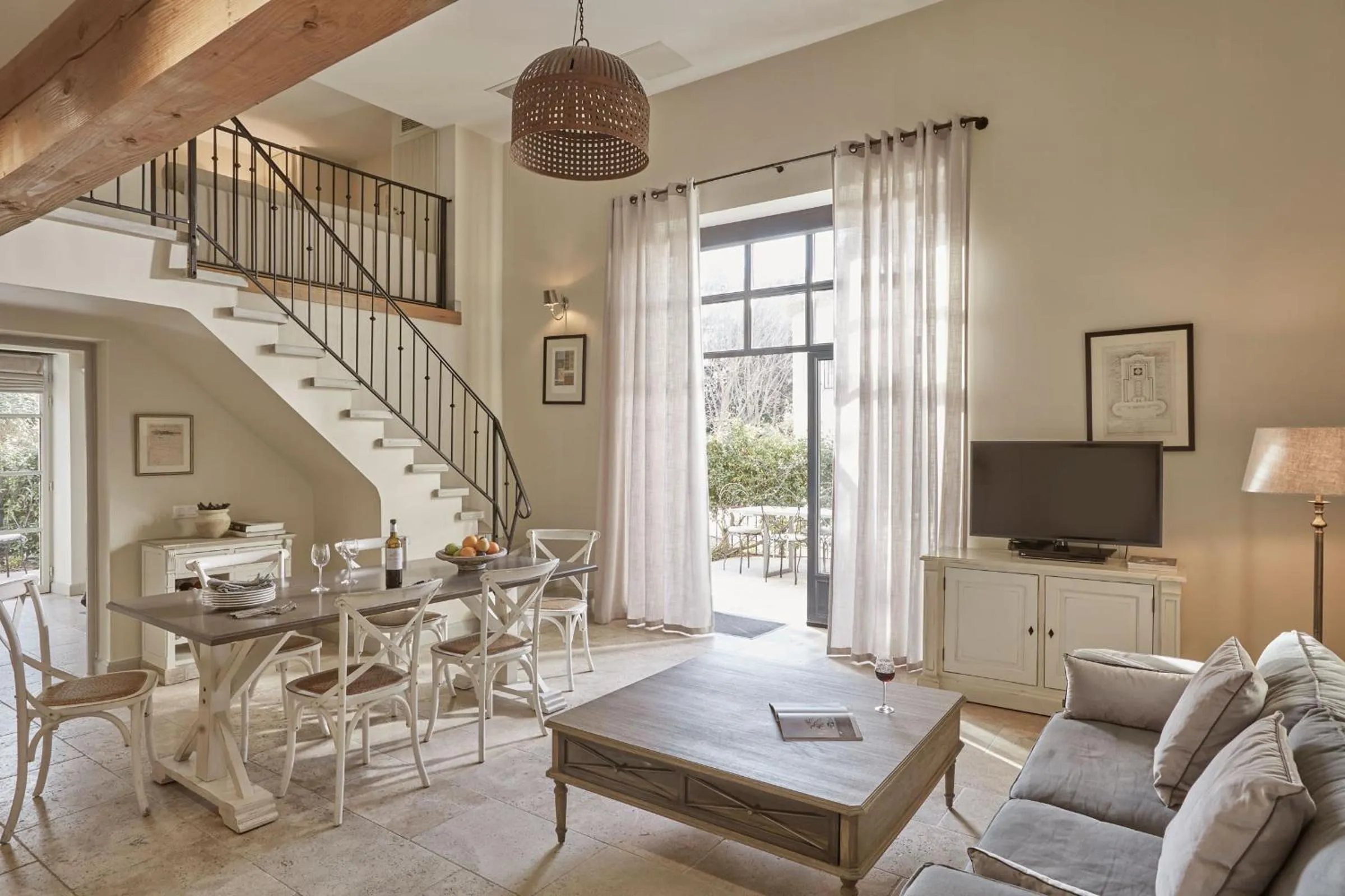Living room in Château Les Carrasses
