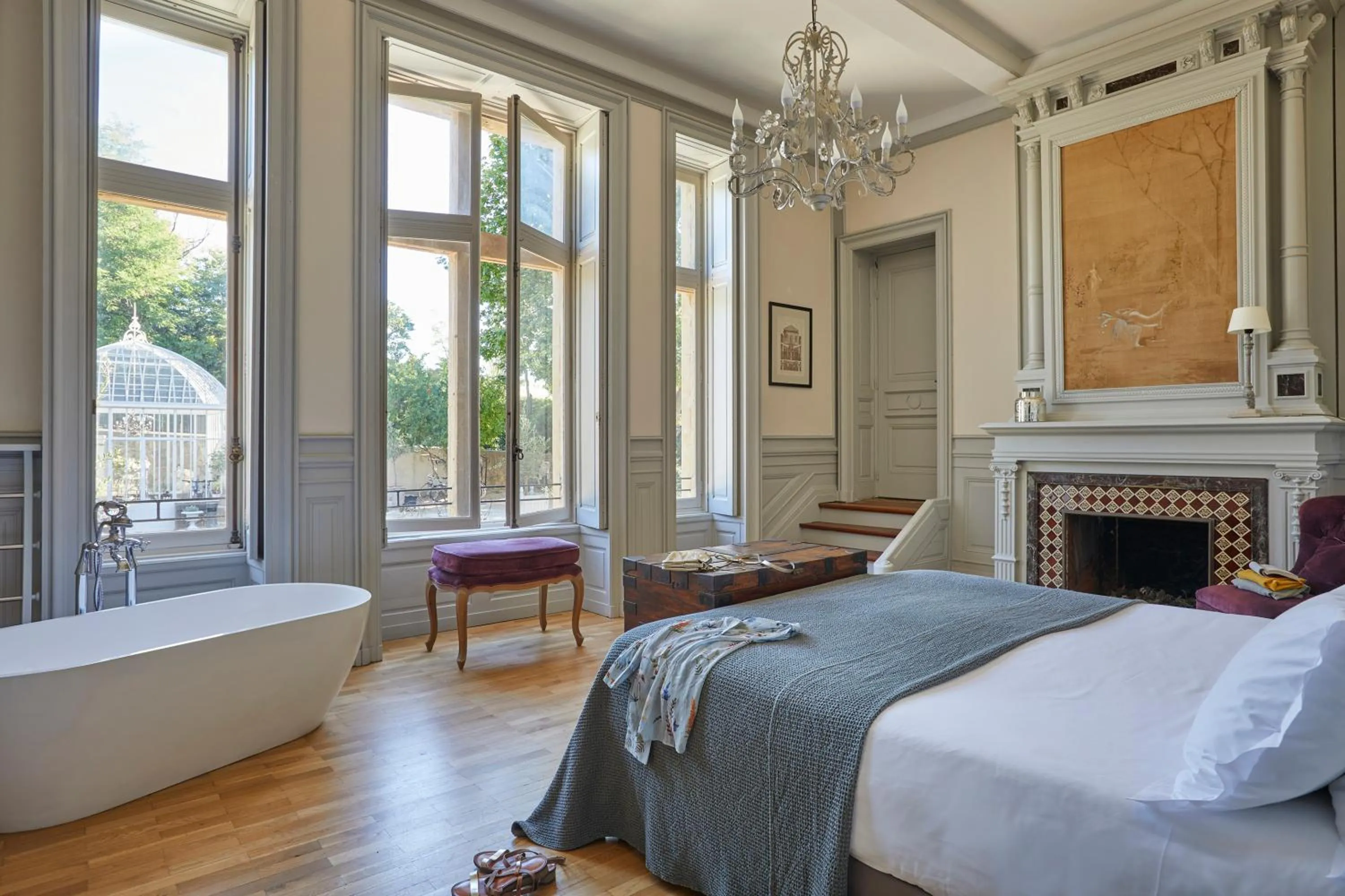 Photo of the whole room, Bed in Château Les Carrasses