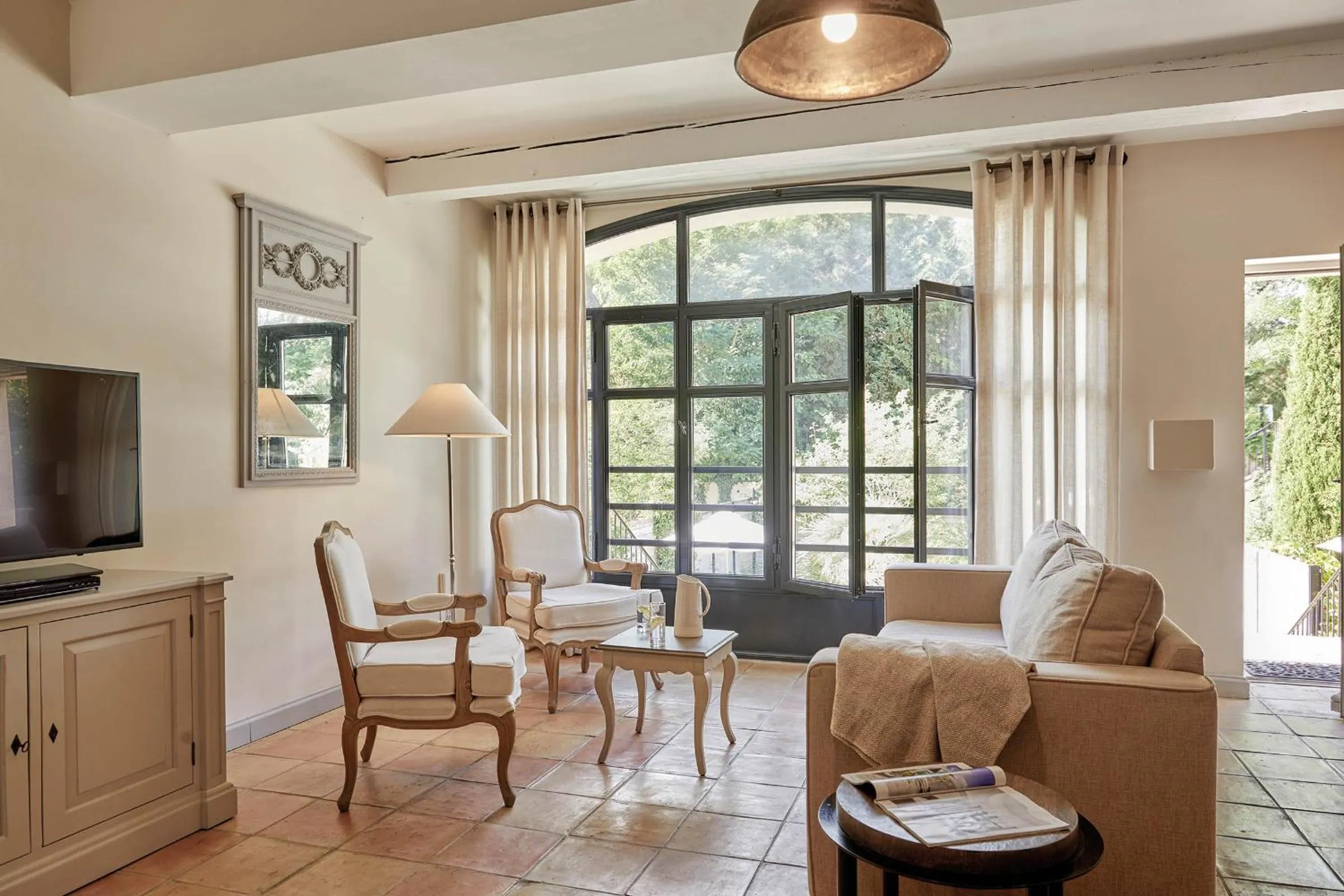Living room in Château Les Carrasses
