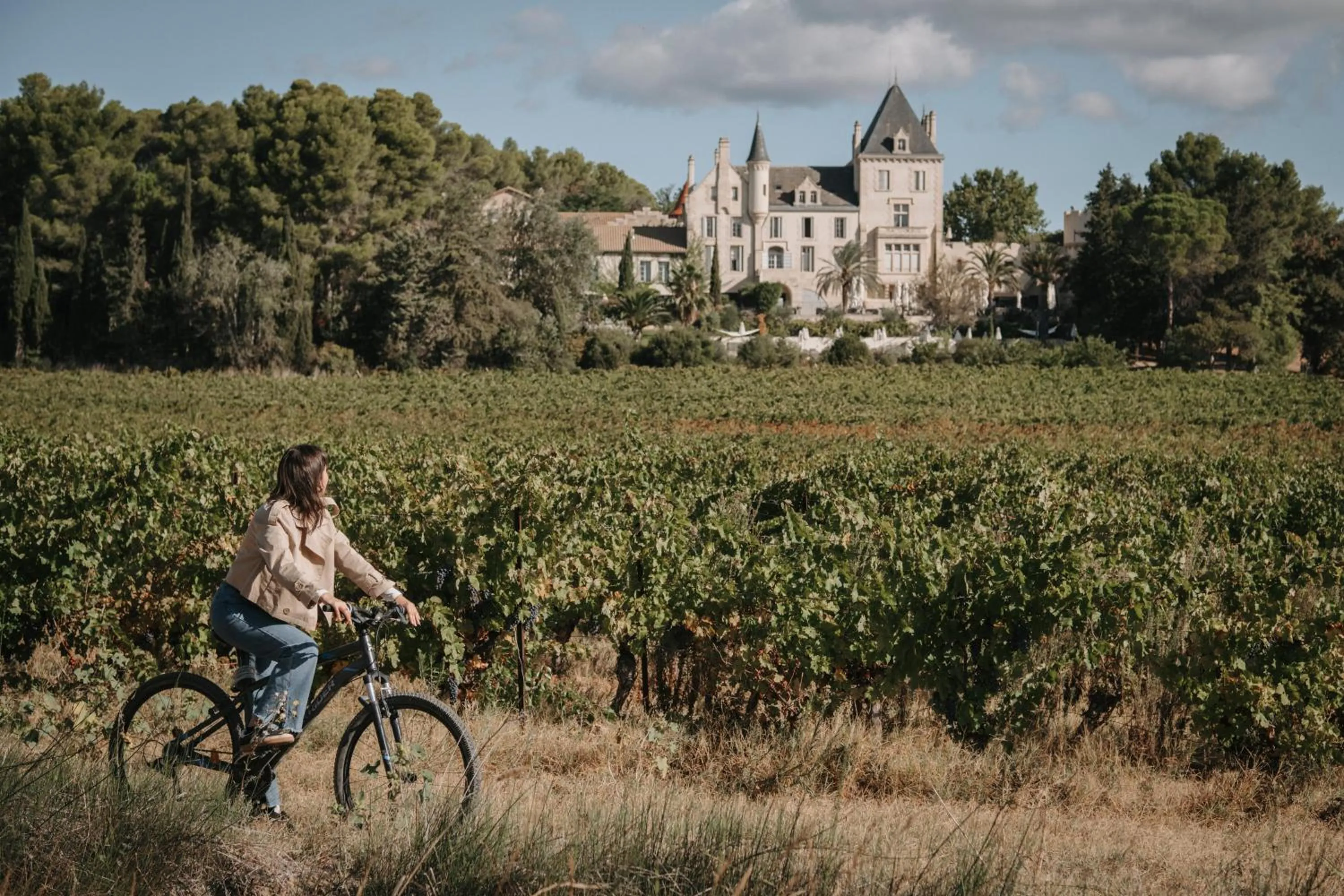 Cycling in Château Les Carrasses