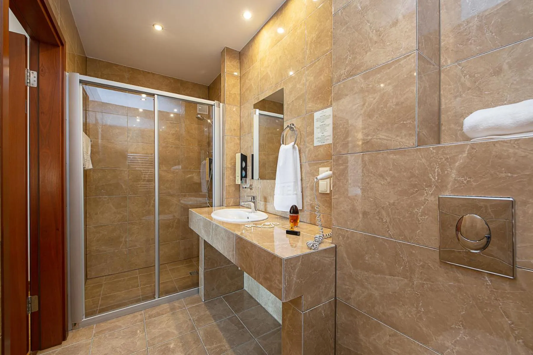 Bathroom in Dworek Morski SPA & Wellness