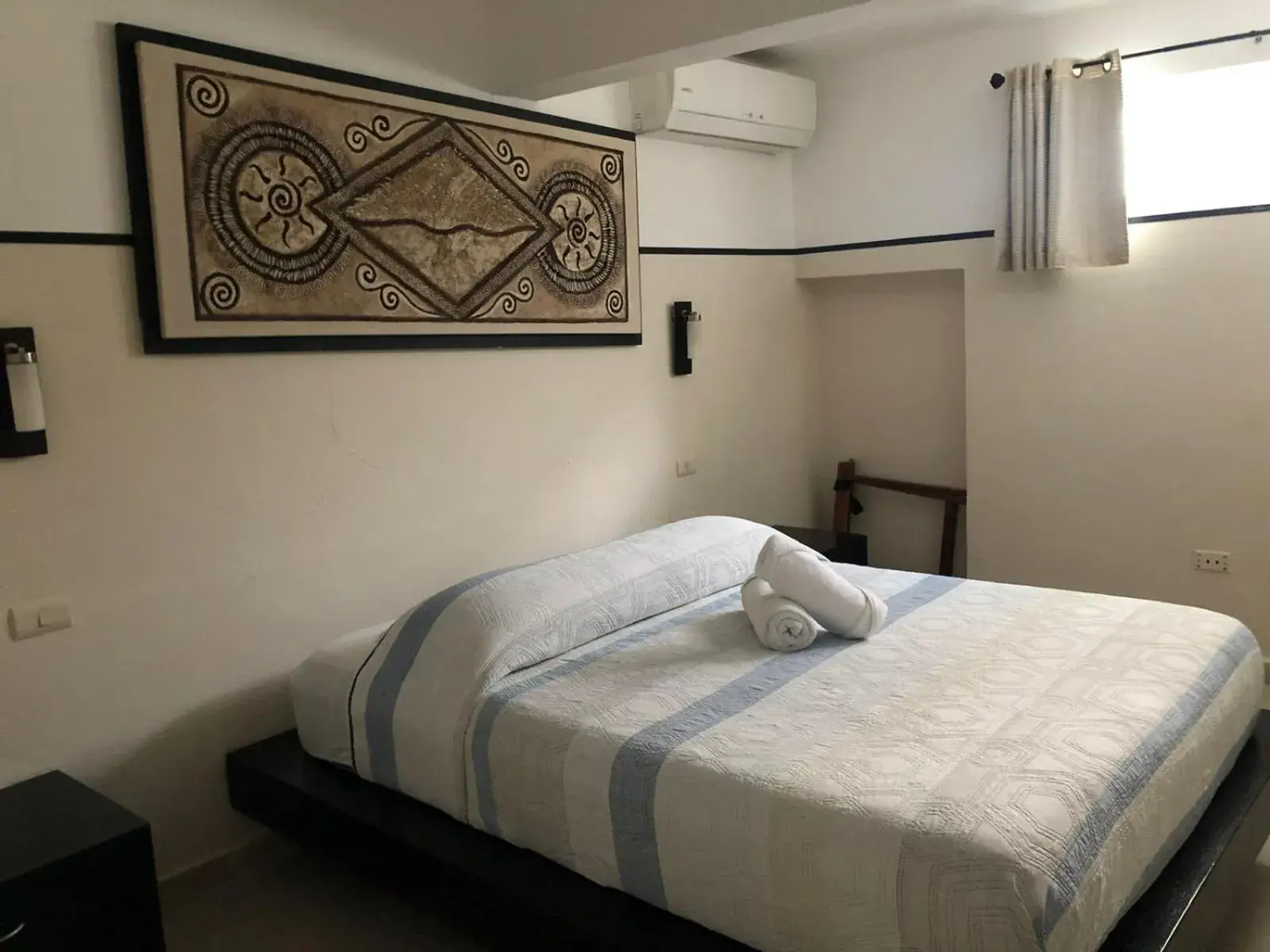 Deluxe Queen Room - single occupancy in Moloch Hostel & Suites Deluxe Queen Room - single occupancy in Moloch Hostel & Suites