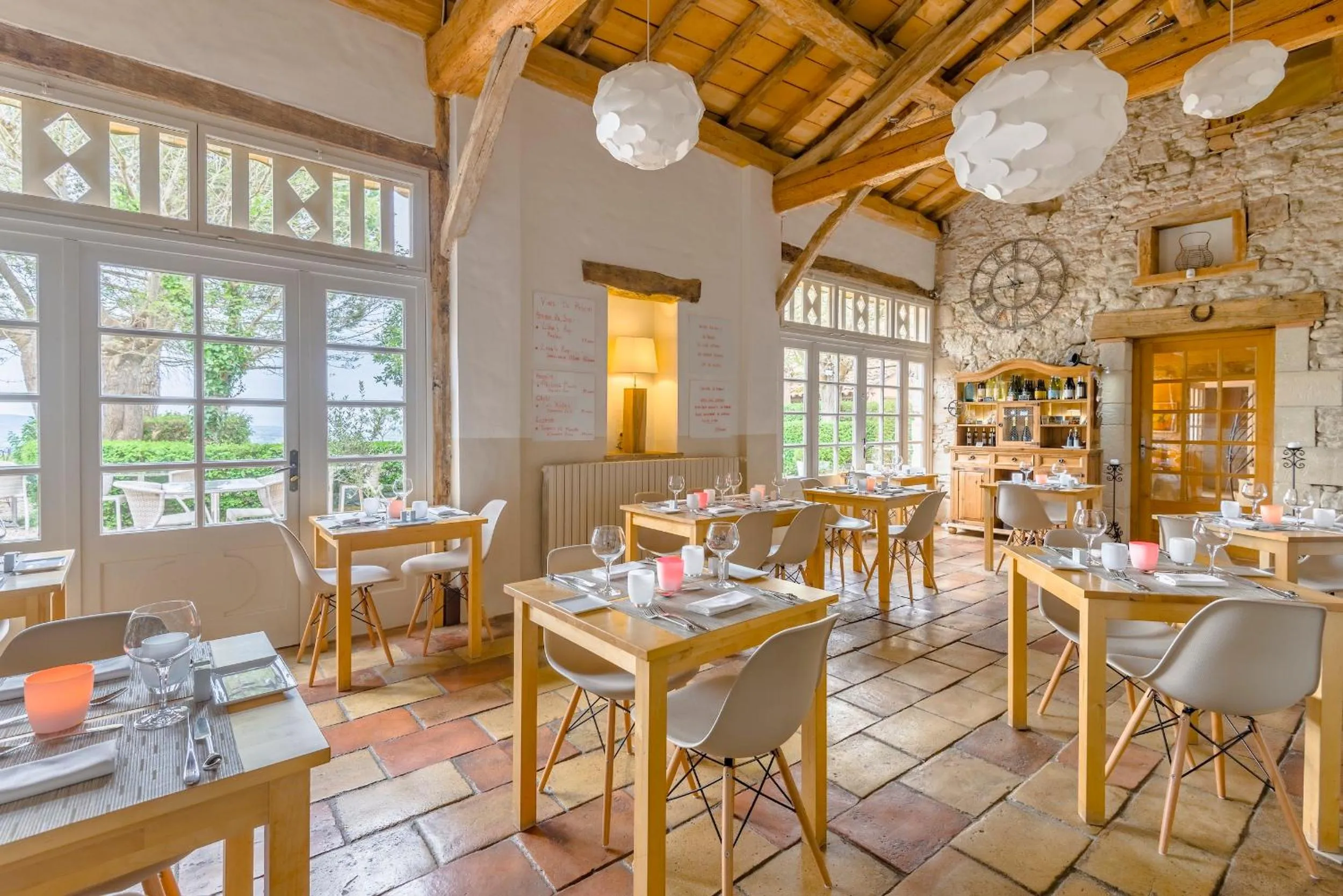 Restaurant/places to eat in Cap de Castel