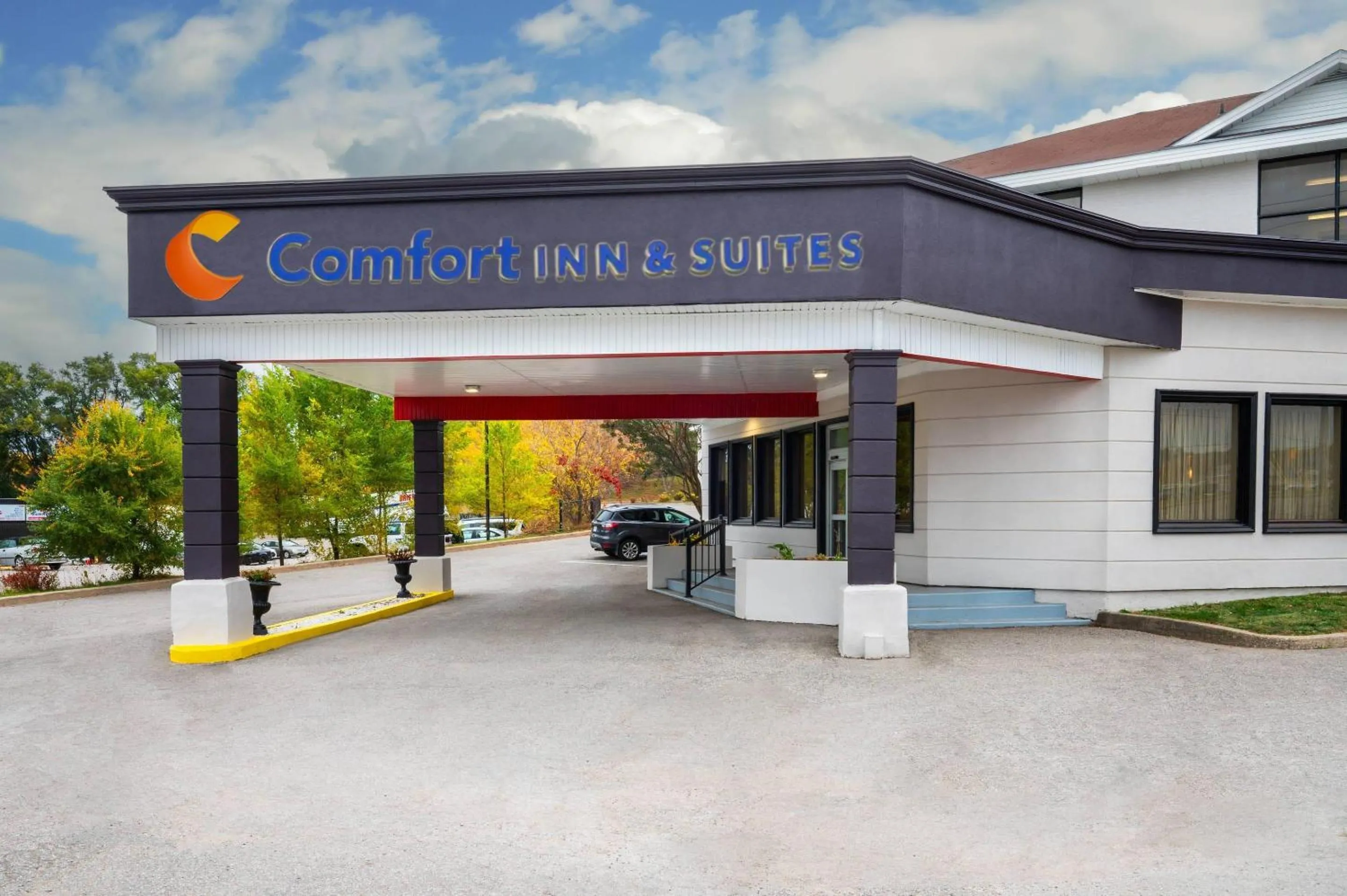 Property building in Comfort Inn & Suites