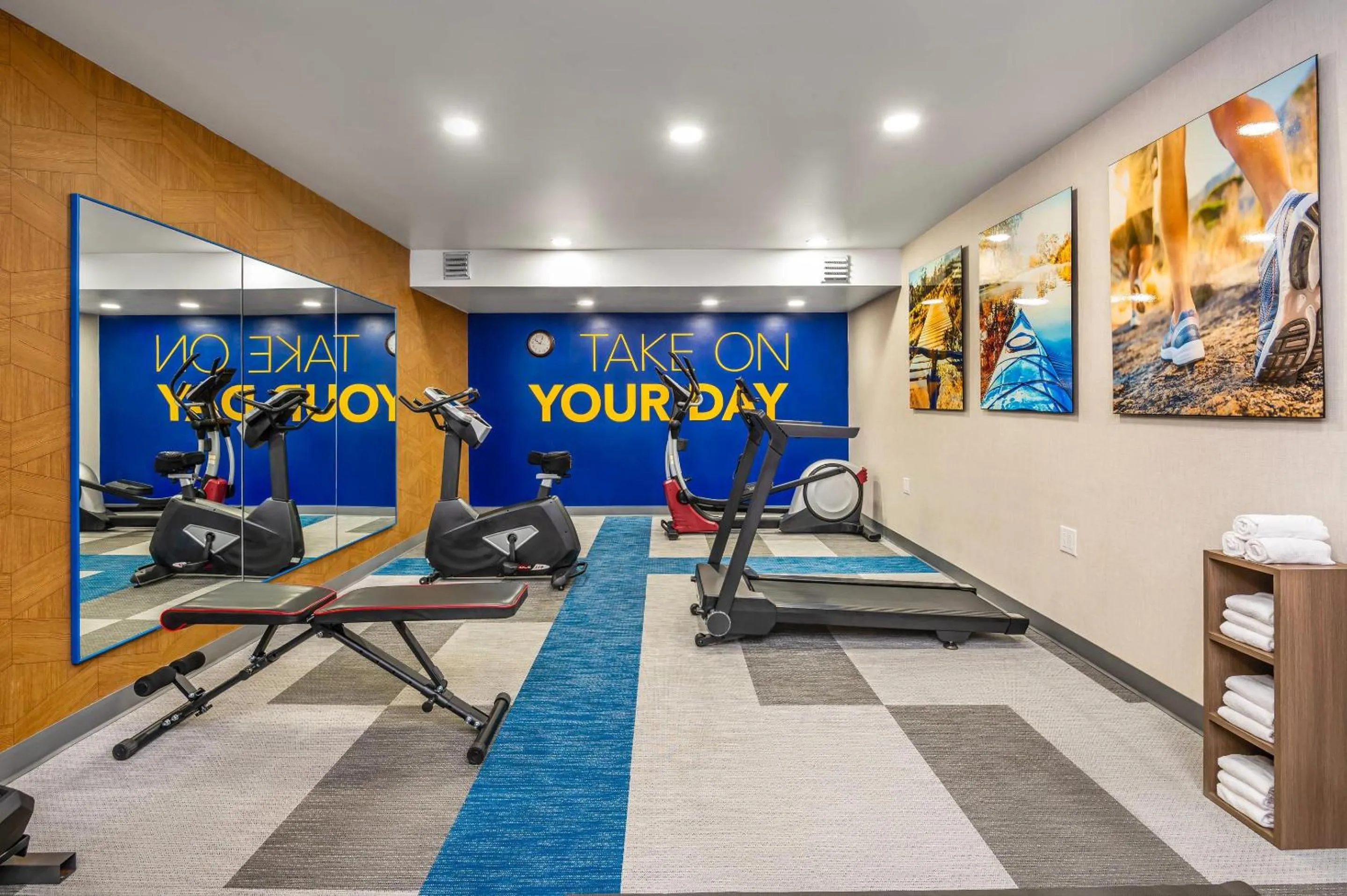 Fitness centre/facilities in Comfort Inn & Suites
