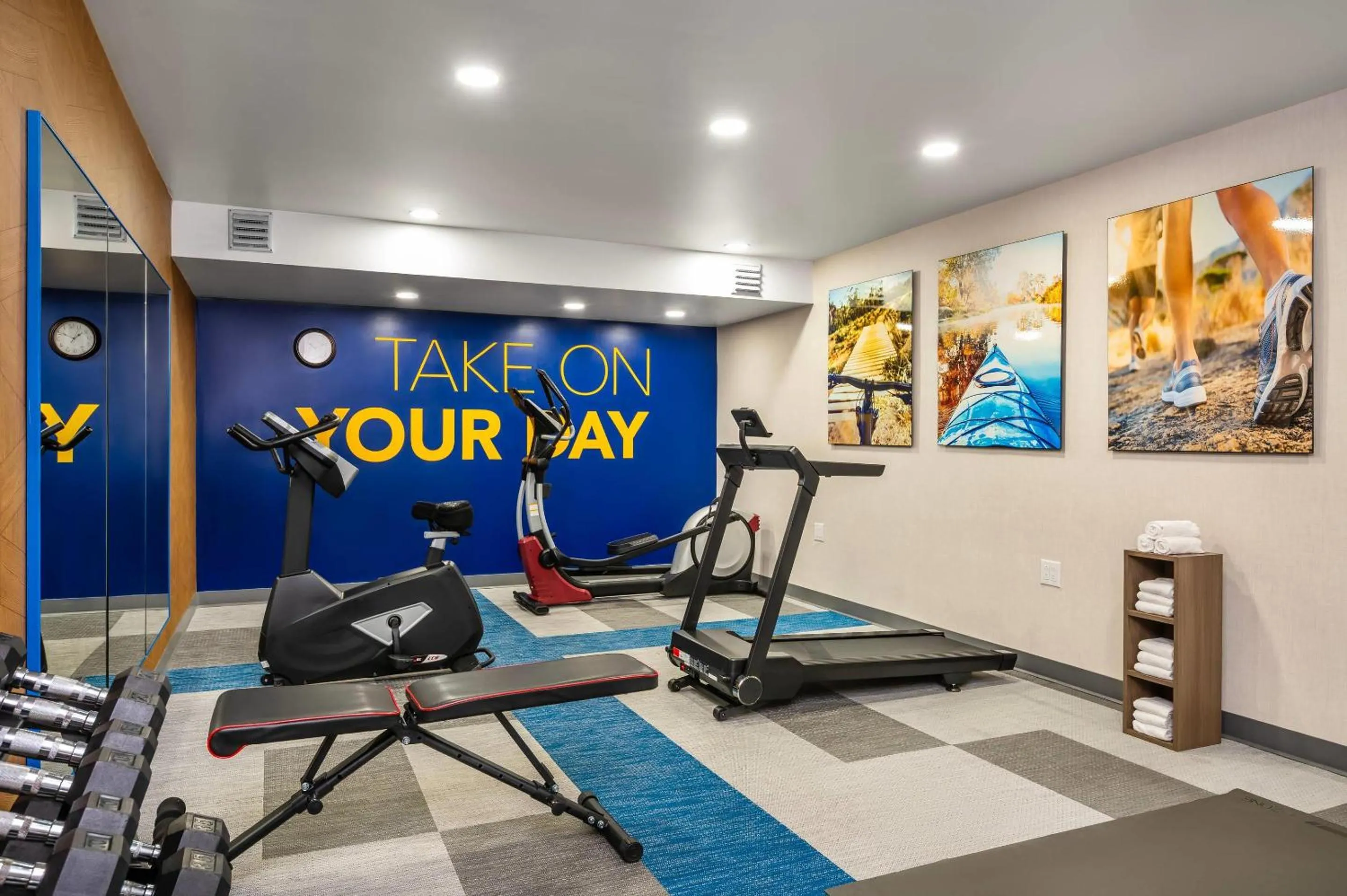 Fitness centre/facilities in Comfort Inn & Suites