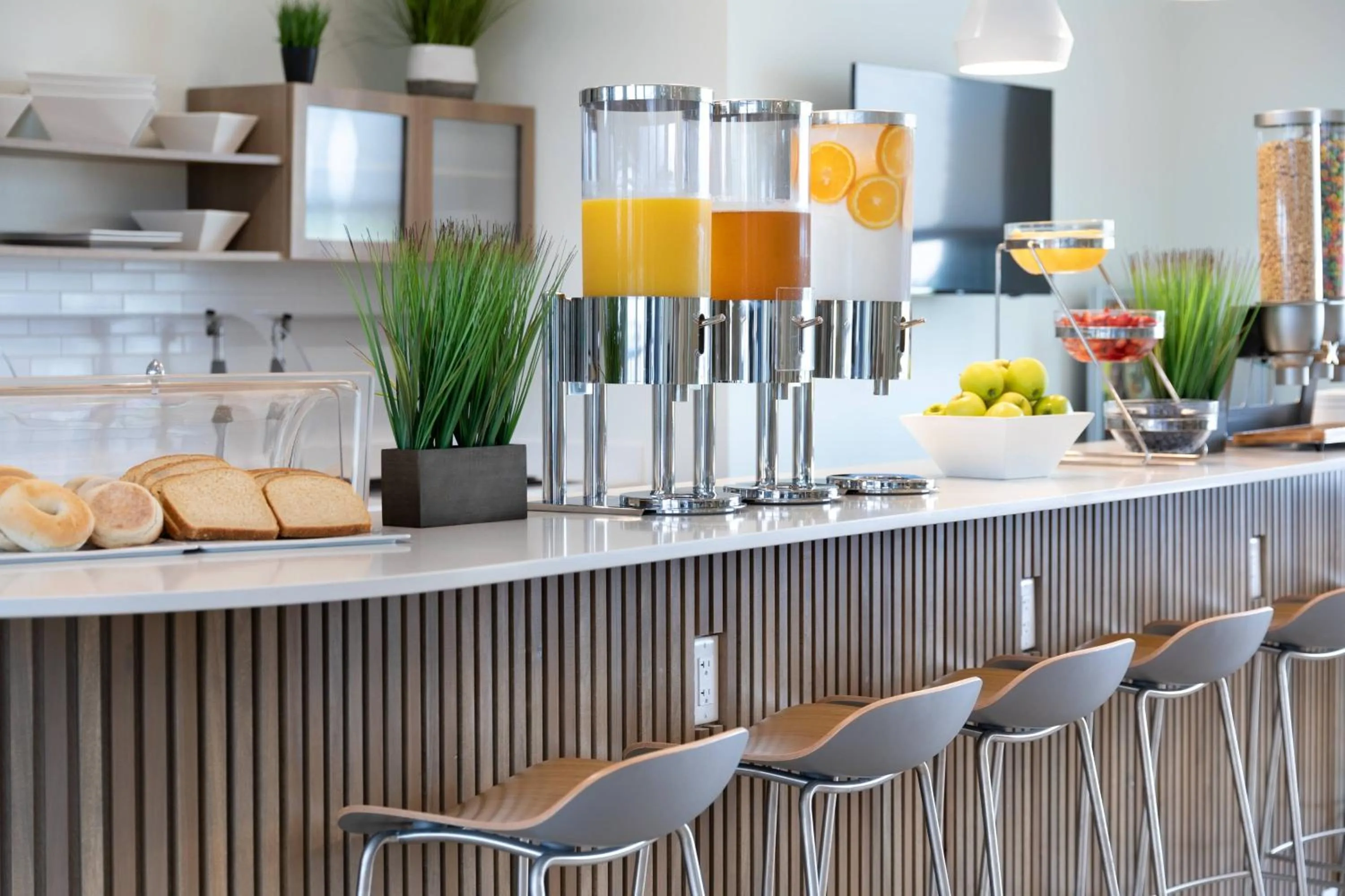 Restaurant/places to eat in Element Houston Katy