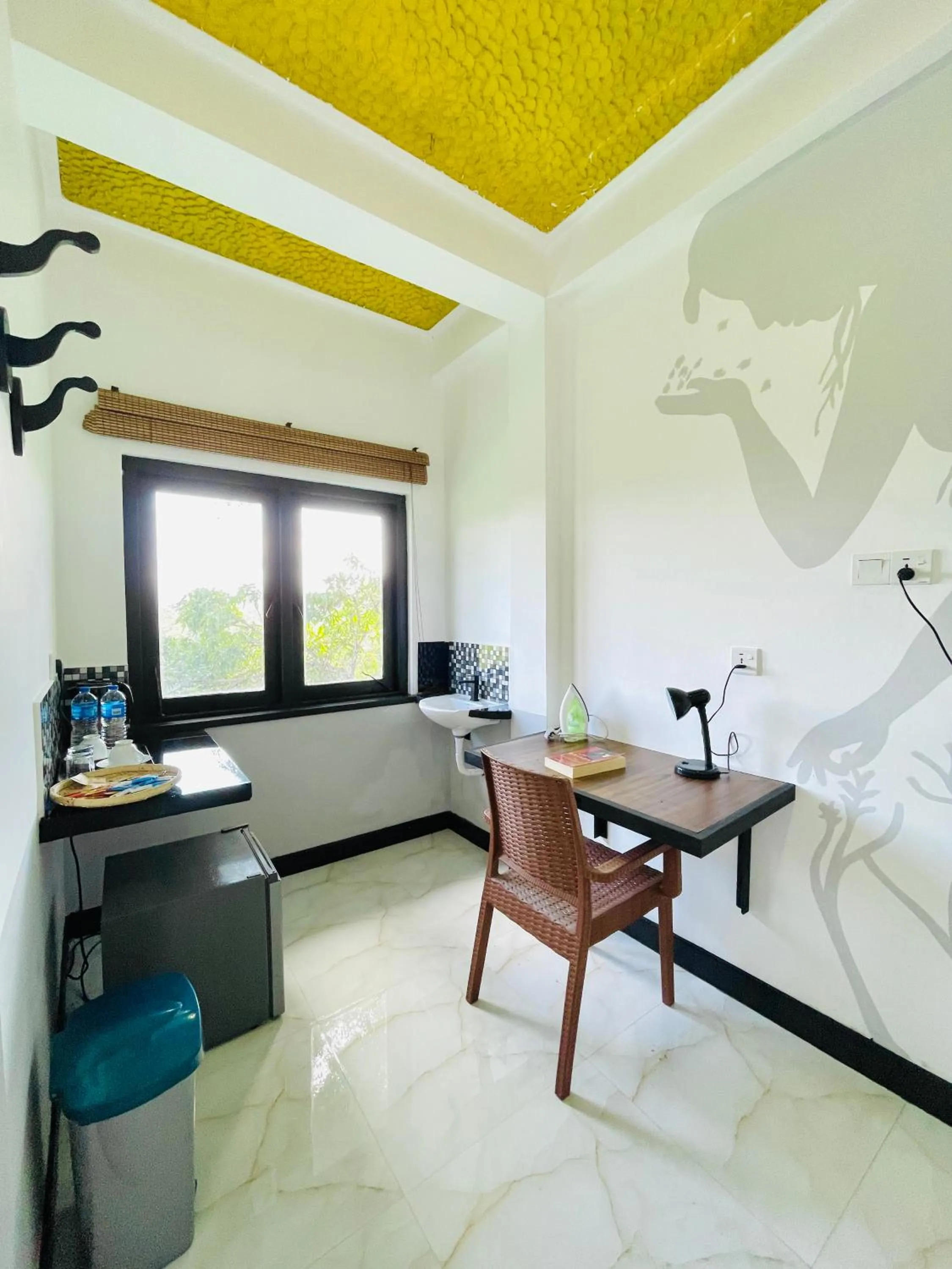 Seating area, Bed in Royal Mount Ella