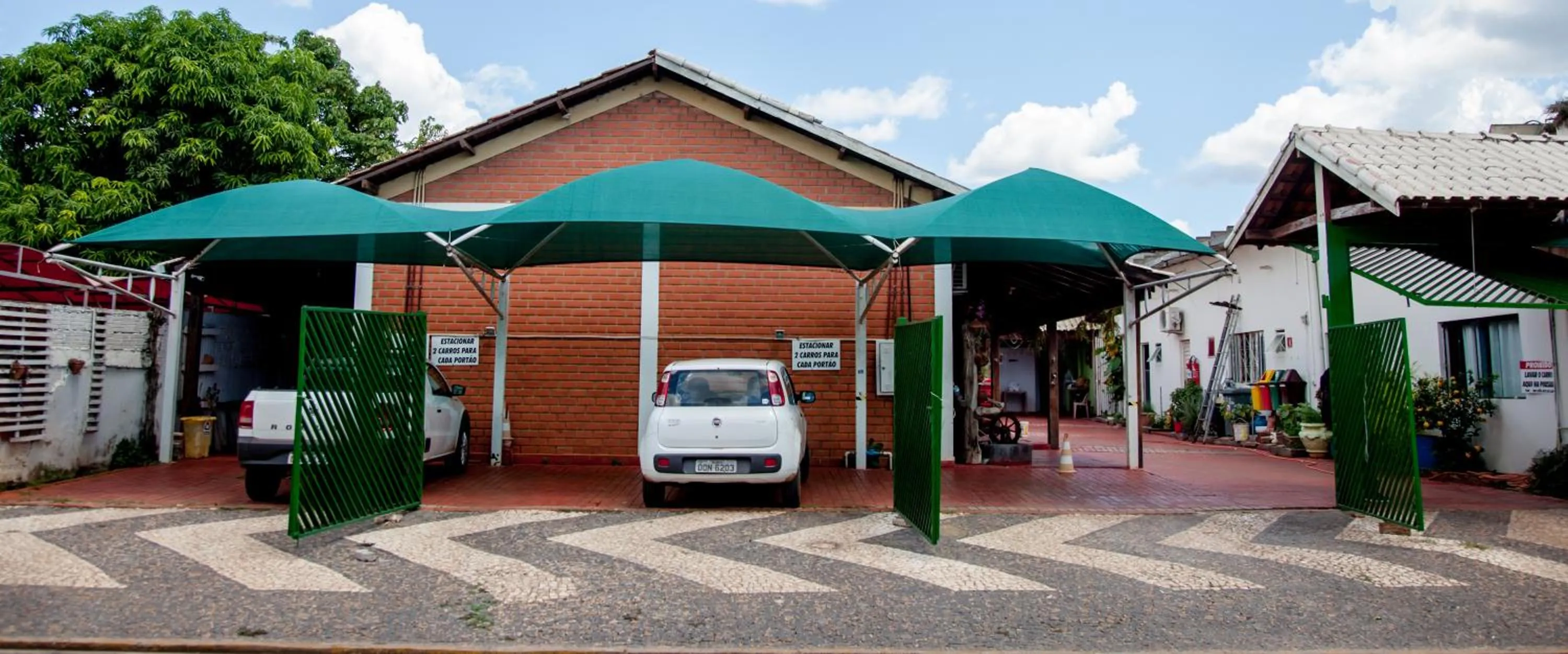 Property building in Pousada Sucuri