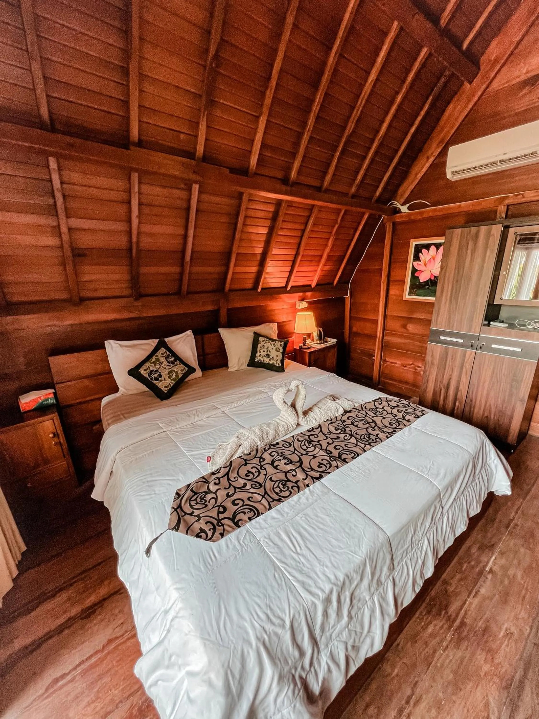 Bed in Gayatri Bungalows