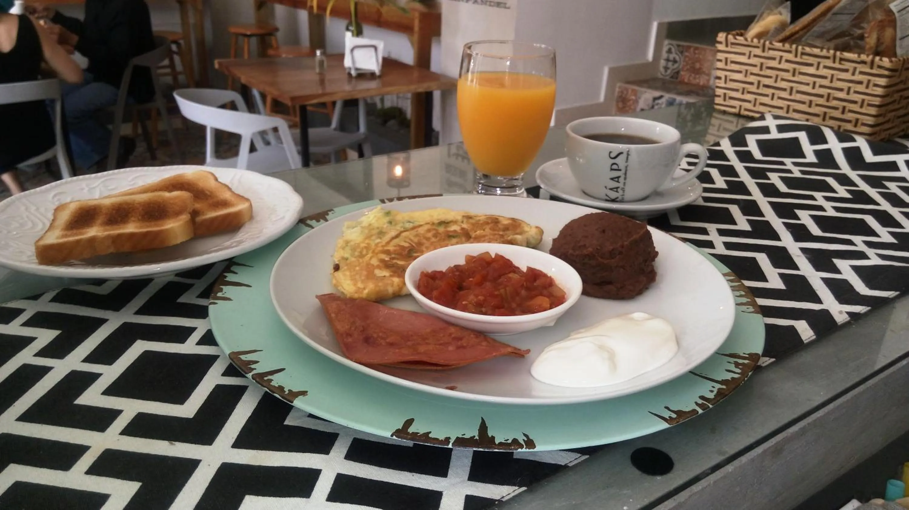 Food in Hotel Boutique Valverde Santa Elena