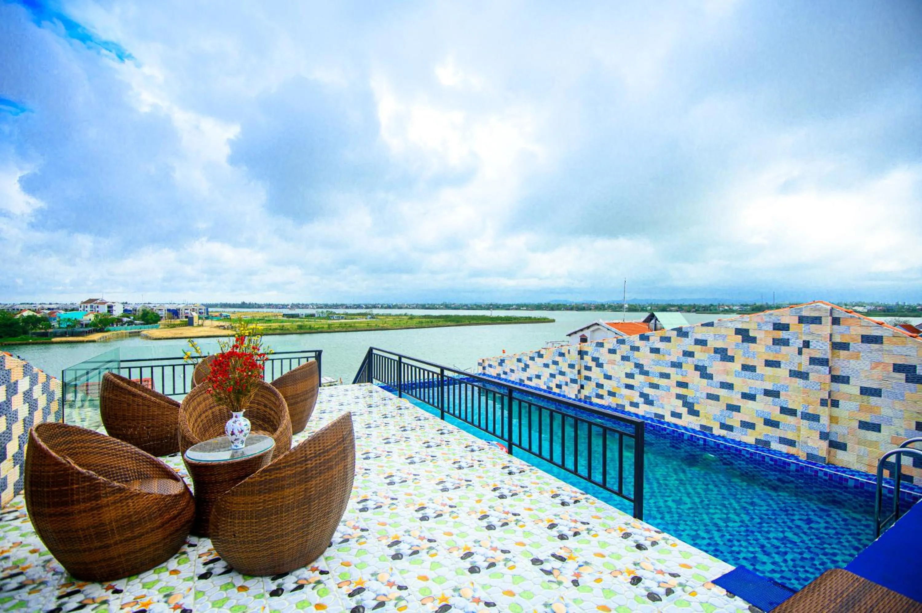 Day in Rockmouse Centre River Villa Hoi An