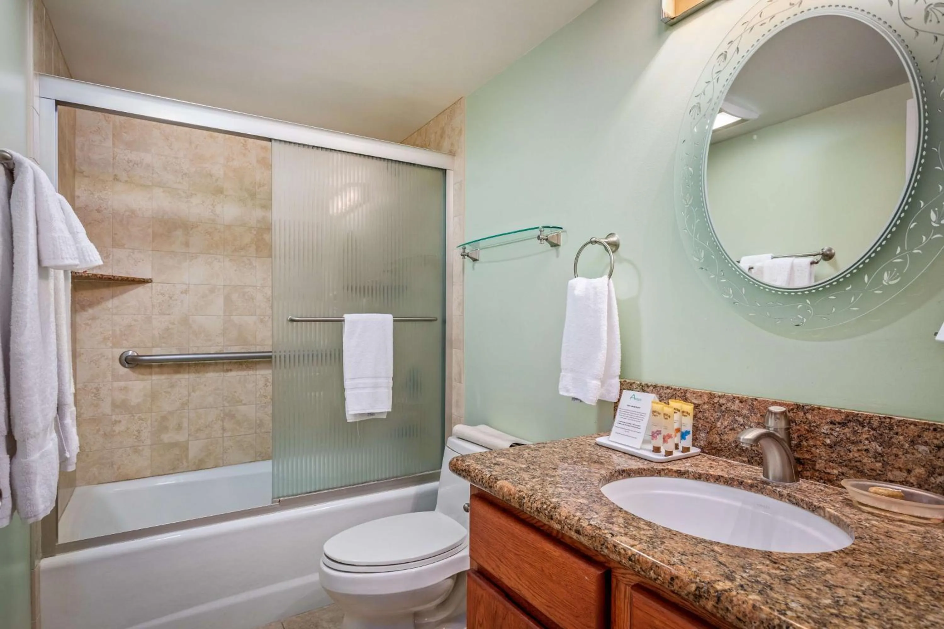 Shower in Aston Kona By The Sea