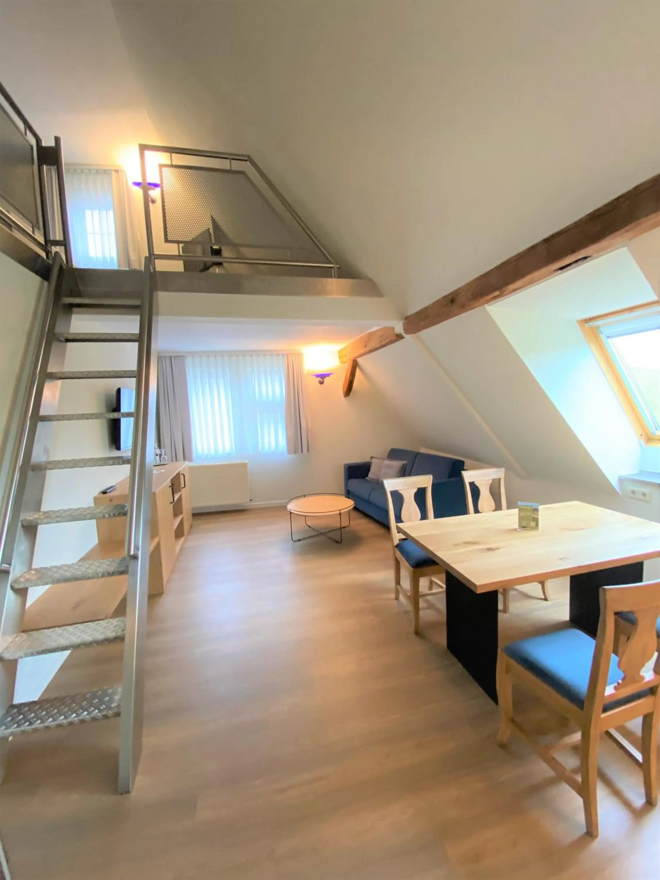 Family in Landidyll Hotel Klostermühle